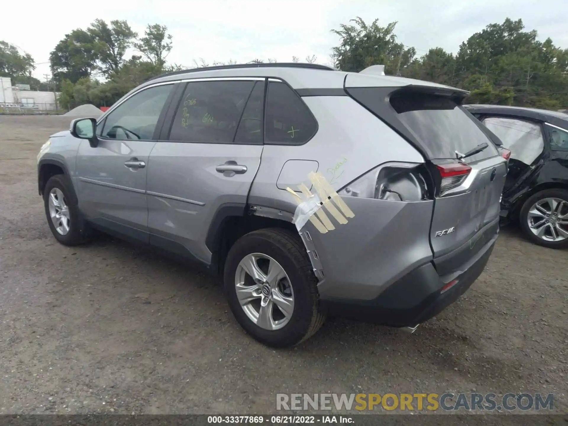 3 Photograph of a damaged car 2T3P1RFV7LC072494 TOYOTA RAV4 2020