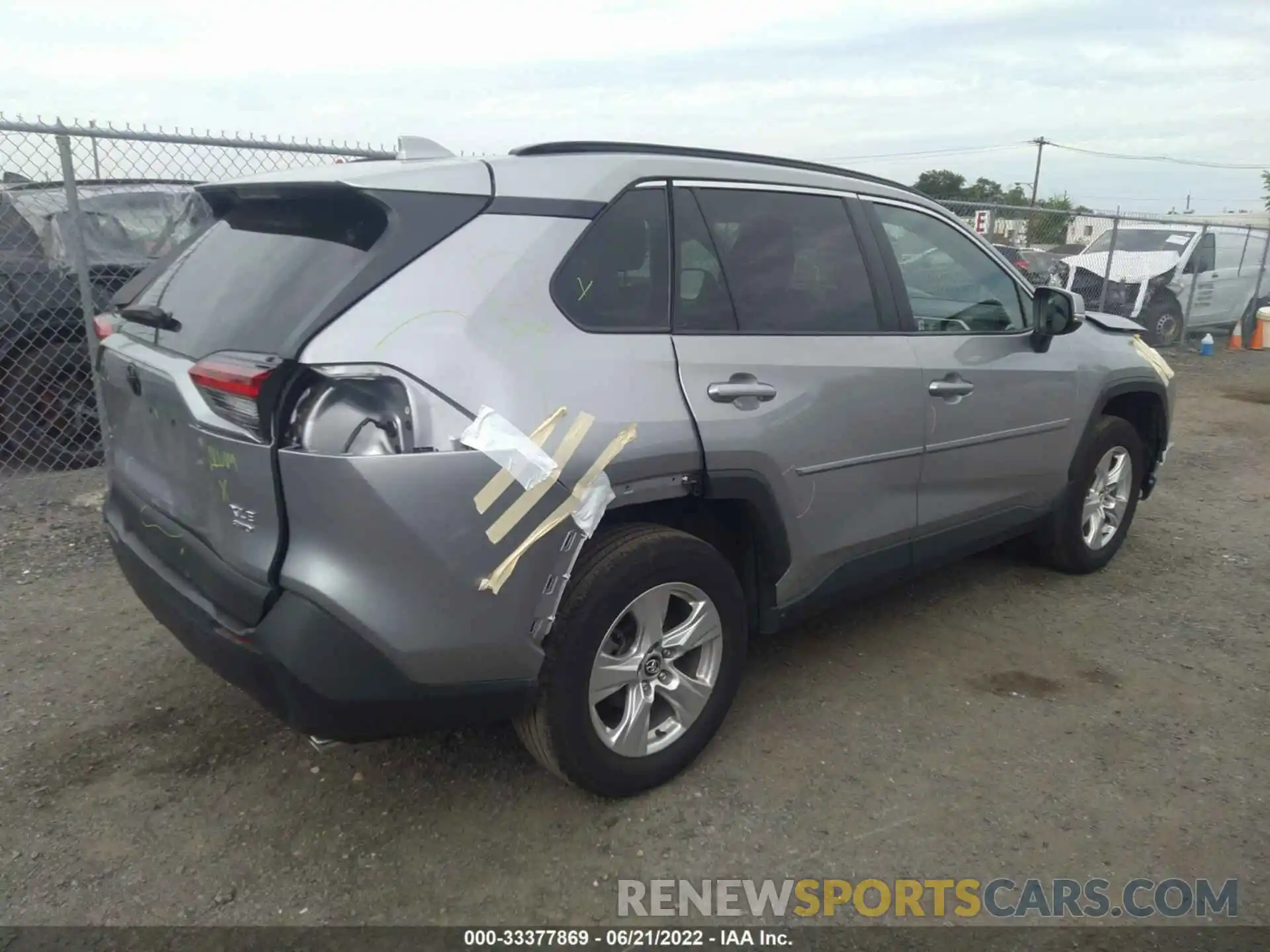 4 Photograph of a damaged car 2T3P1RFV7LC072494 TOYOTA RAV4 2020