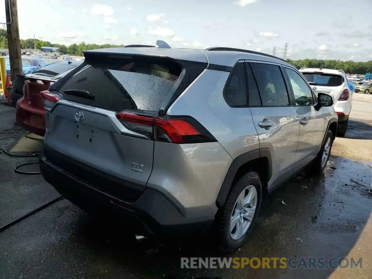 4 Photograph of a damaged car 2T3P1RFV7LC089828 TOYOTA RAV4 2020