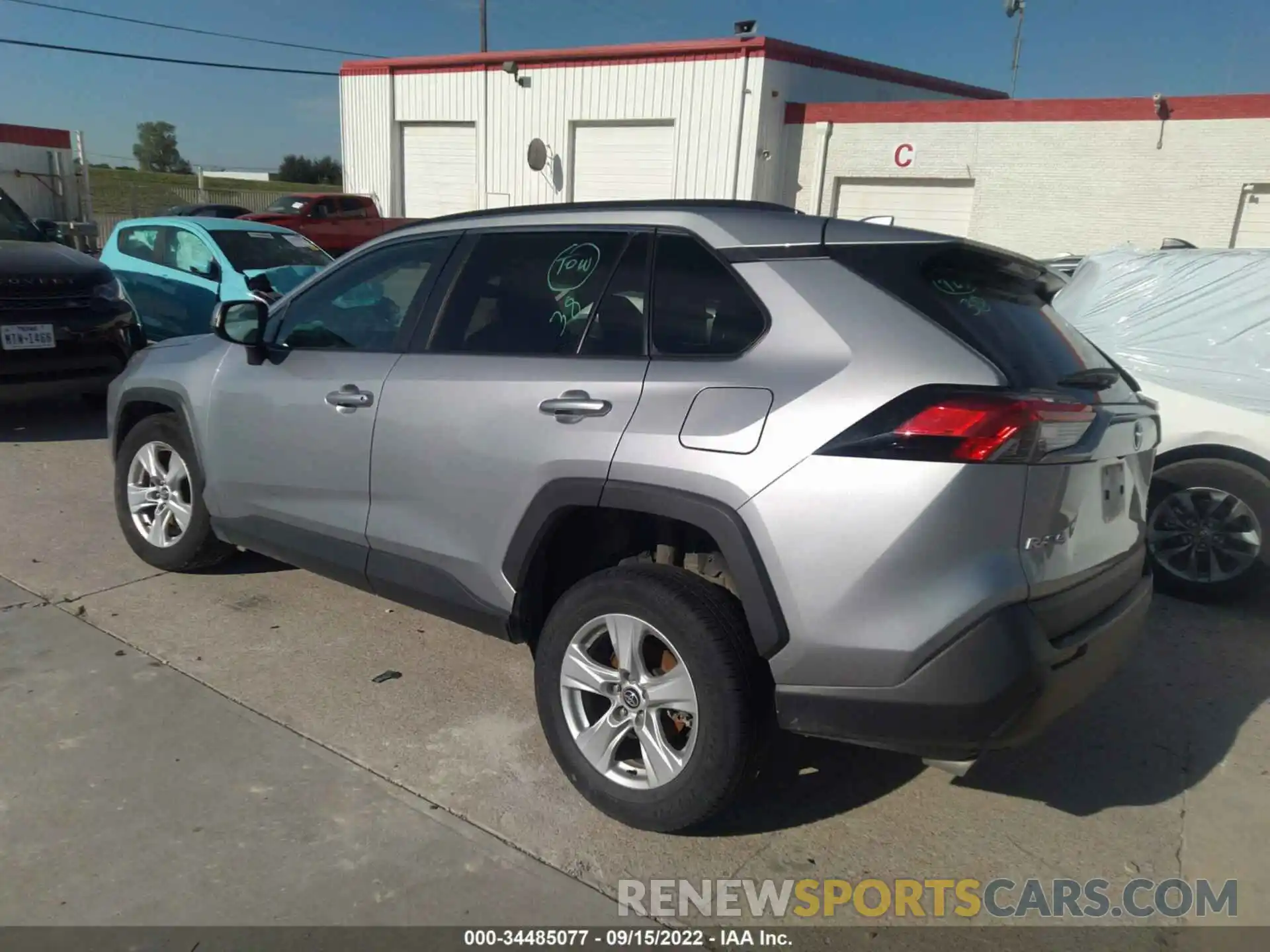 3 Photograph of a damaged car 2T3P1RFV7LC099758 TOYOTA RAV4 2020