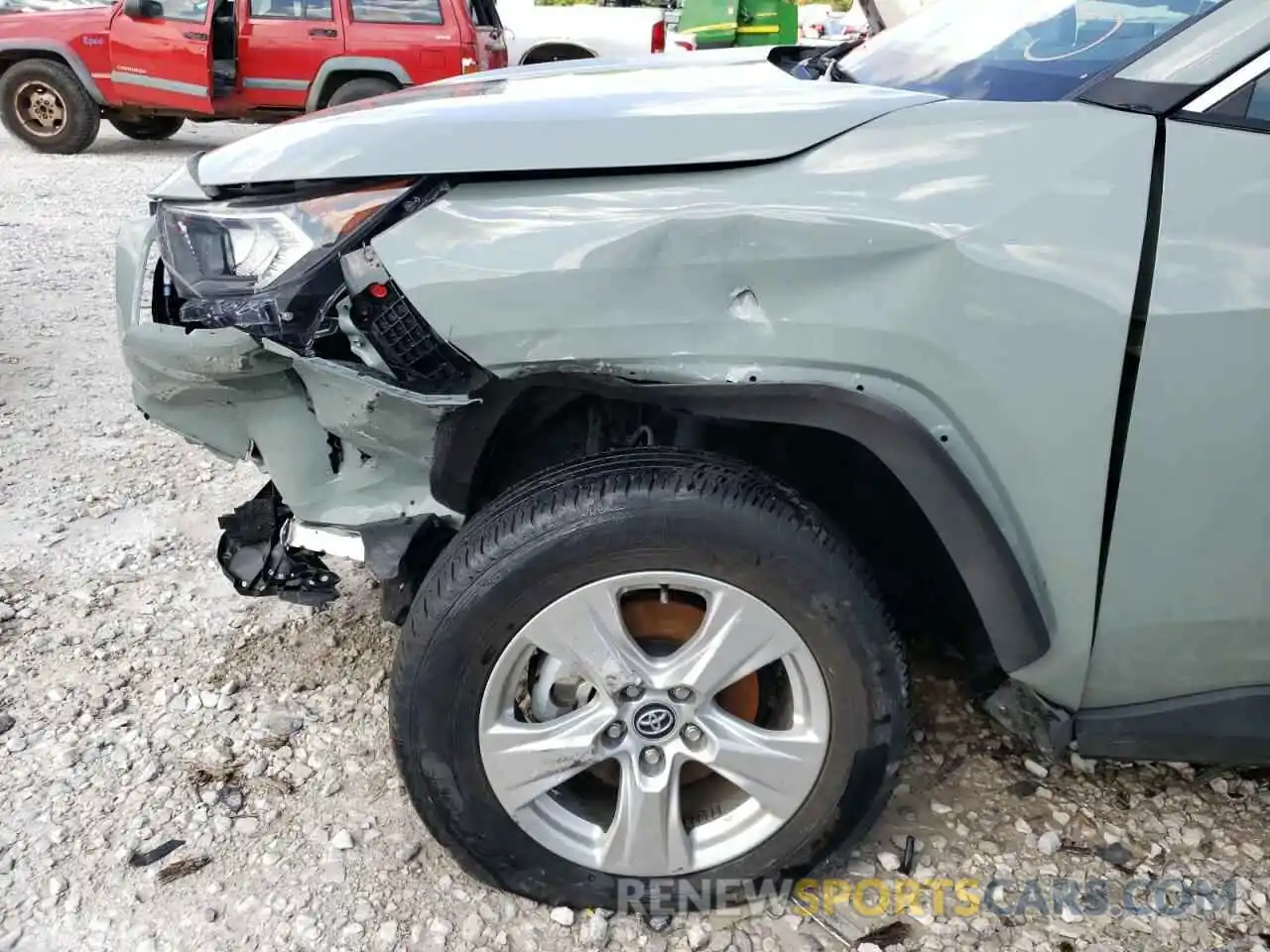 9 Photograph of a damaged car 2T3P1RFV7LC100021 TOYOTA RAV4 2020