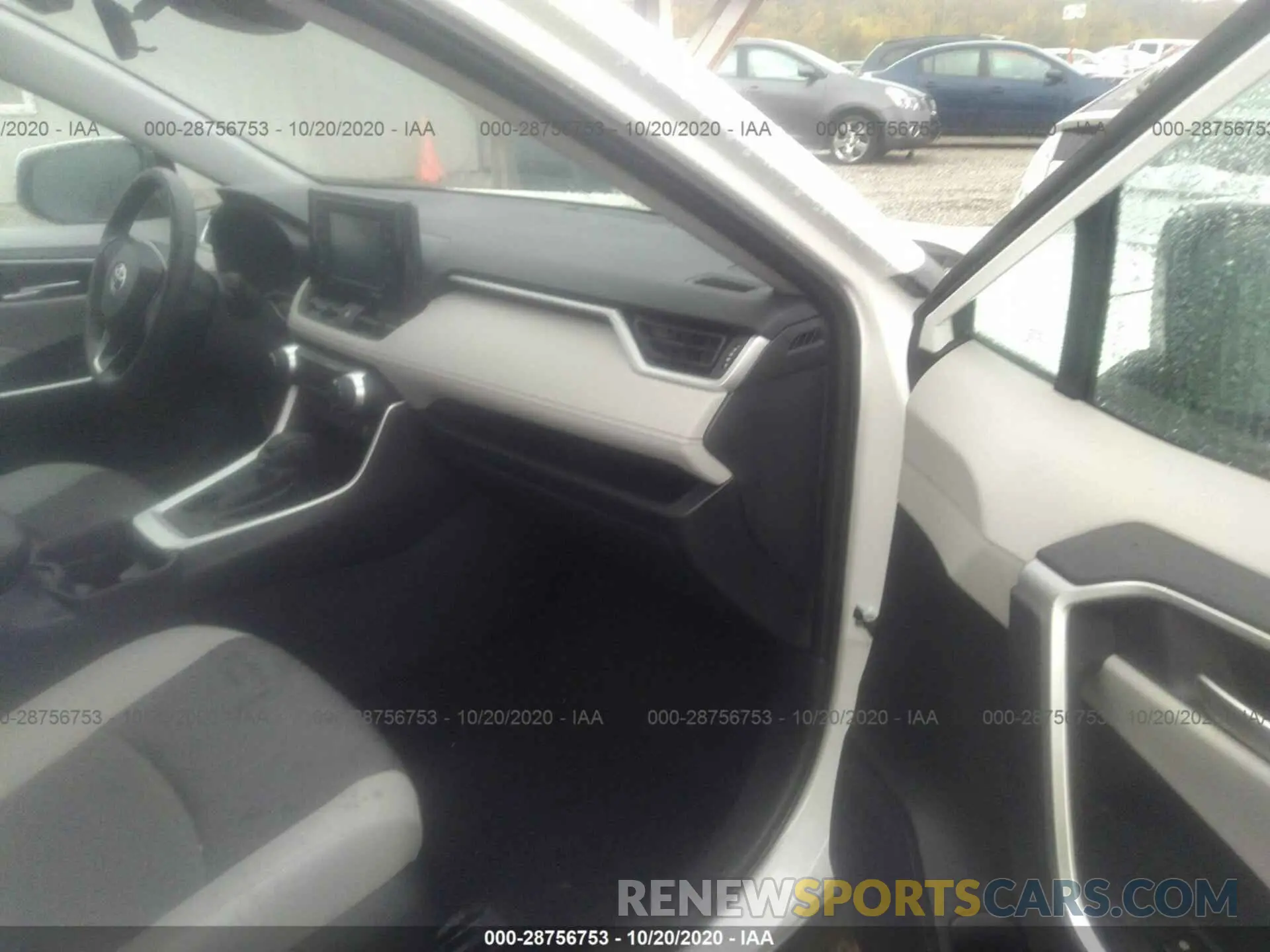 5 Photograph of a damaged car 2T3P1RFV7LC105977 TOYOTA RAV4 2020
