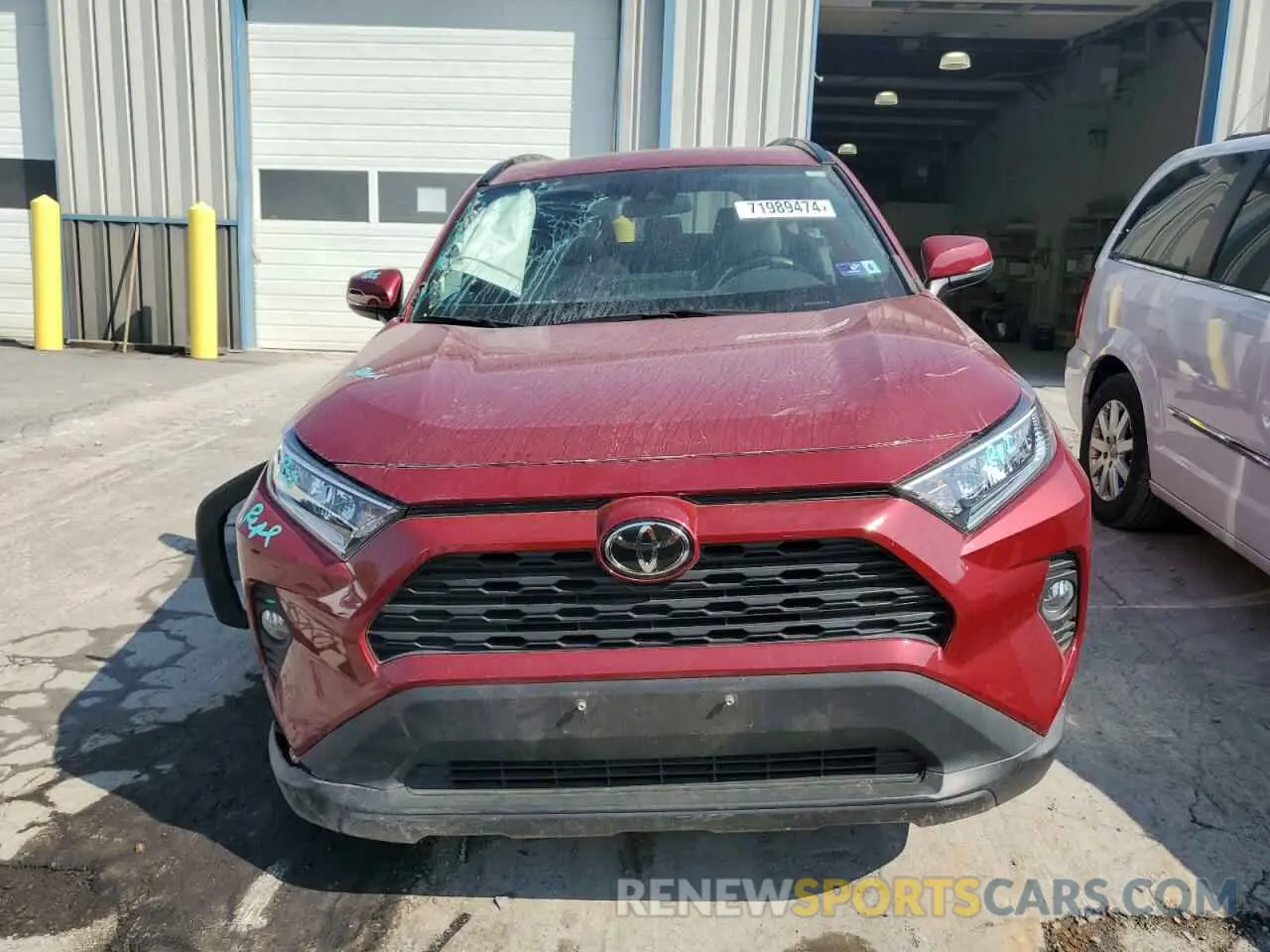 5 Photograph of a damaged car 2T3P1RFV7LC129017 TOYOTA RAV4 2020