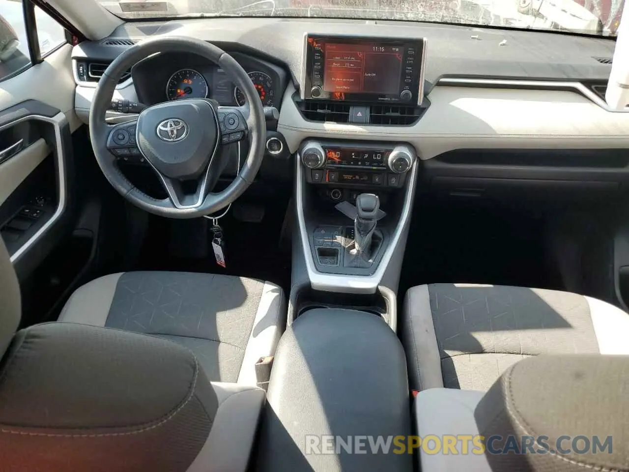 8 Photograph of a damaged car 2T3P1RFV7LC129017 TOYOTA RAV4 2020