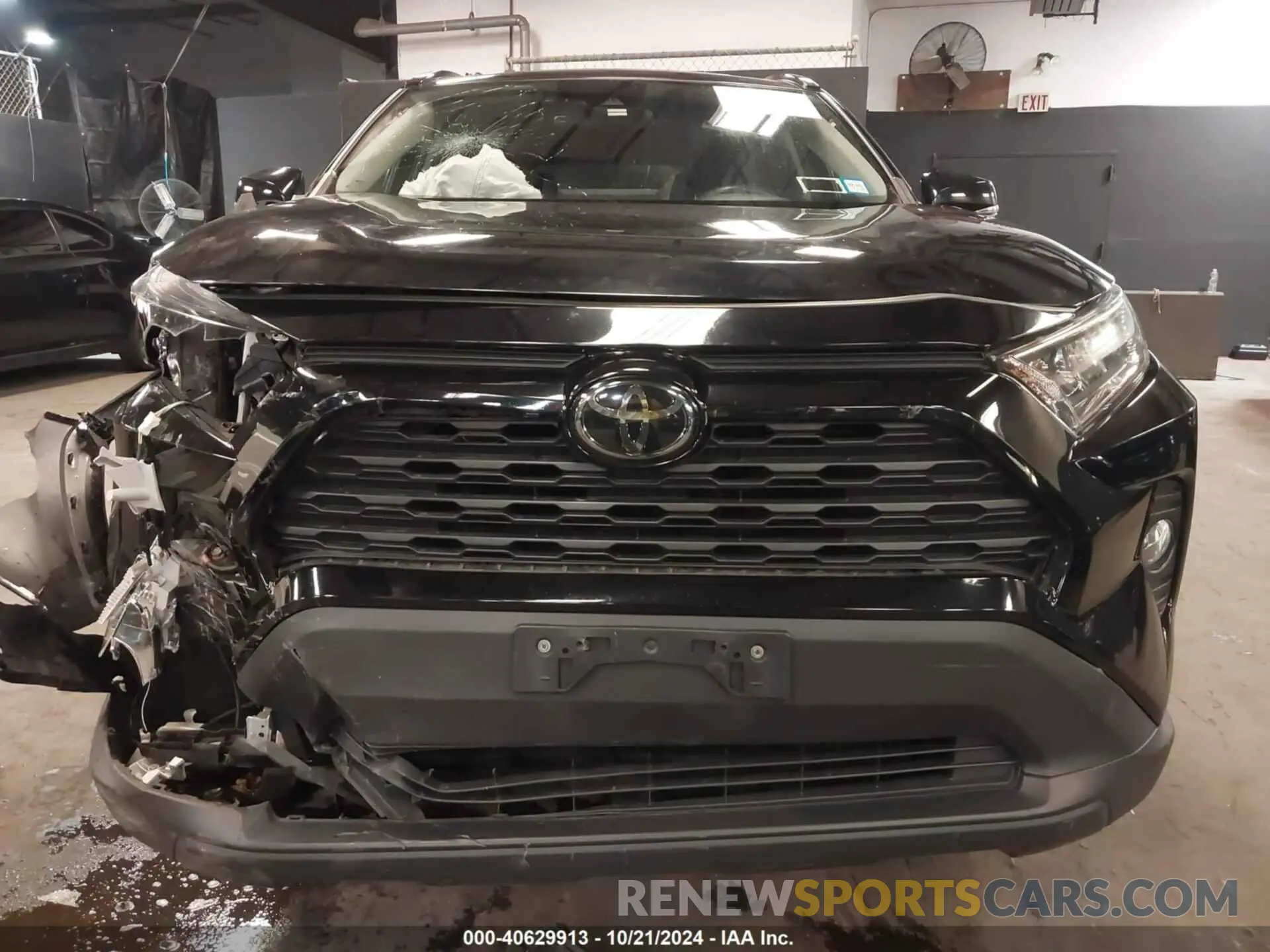12 Photograph of a damaged car 2T3P1RFV7LW101300 TOYOTA RAV4 2020