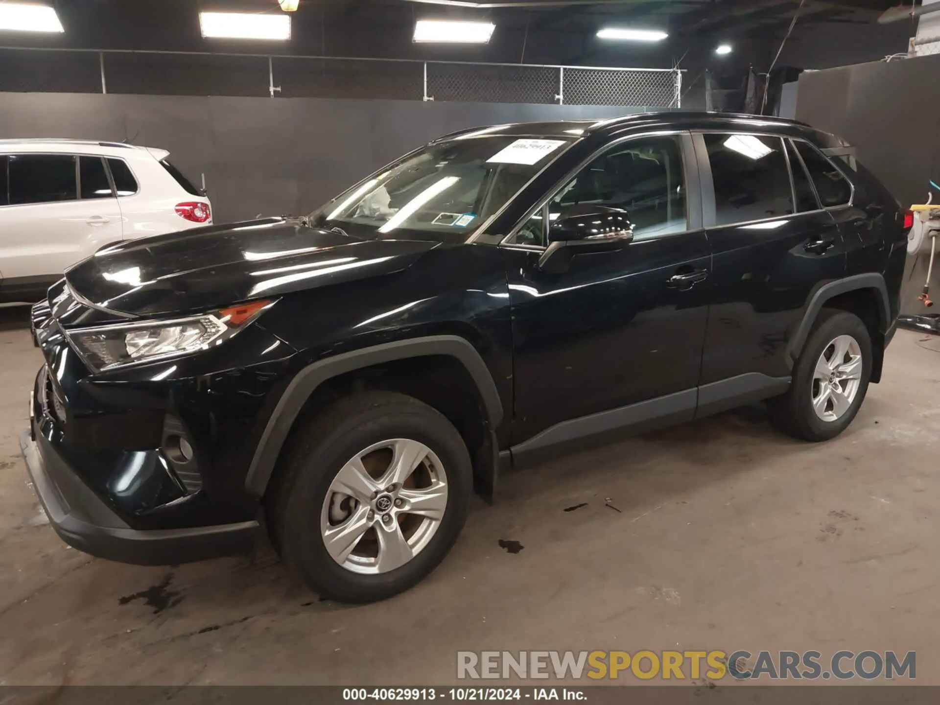 2 Photograph of a damaged car 2T3P1RFV7LW101300 TOYOTA RAV4 2020