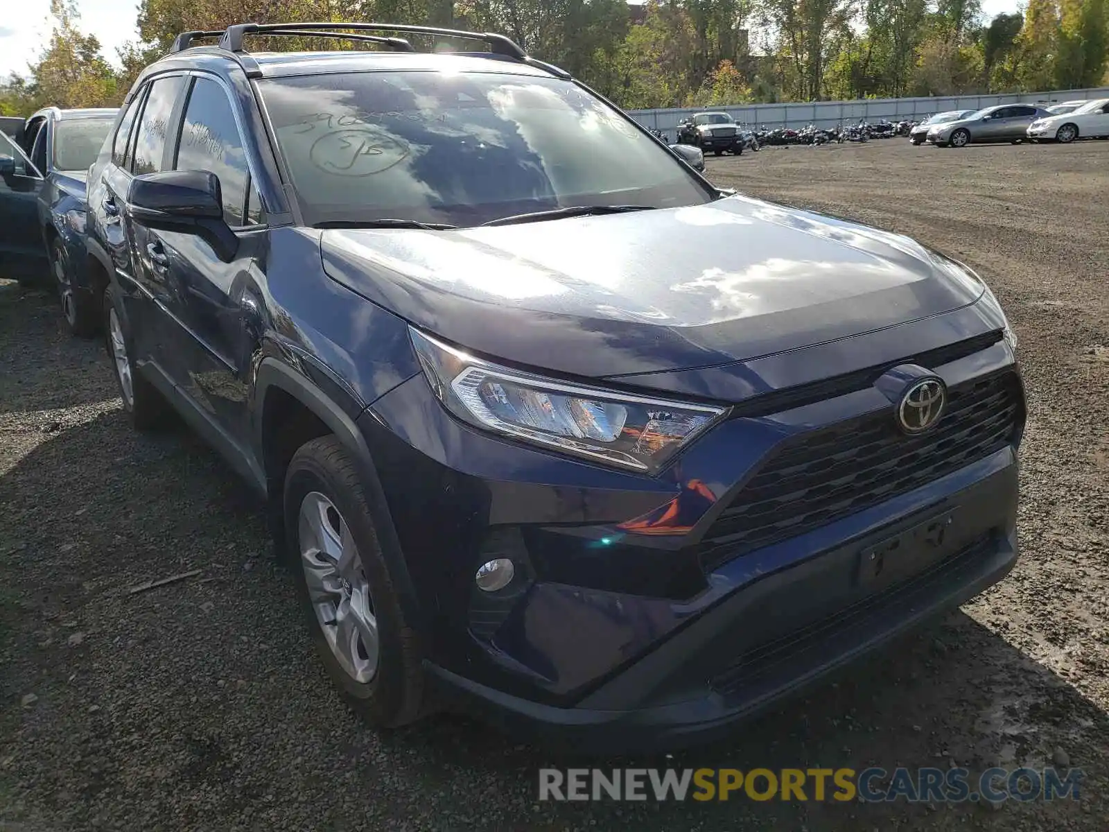 1 Photograph of a damaged car 2T3P1RFV7LW111759 TOYOTA RAV4 2020