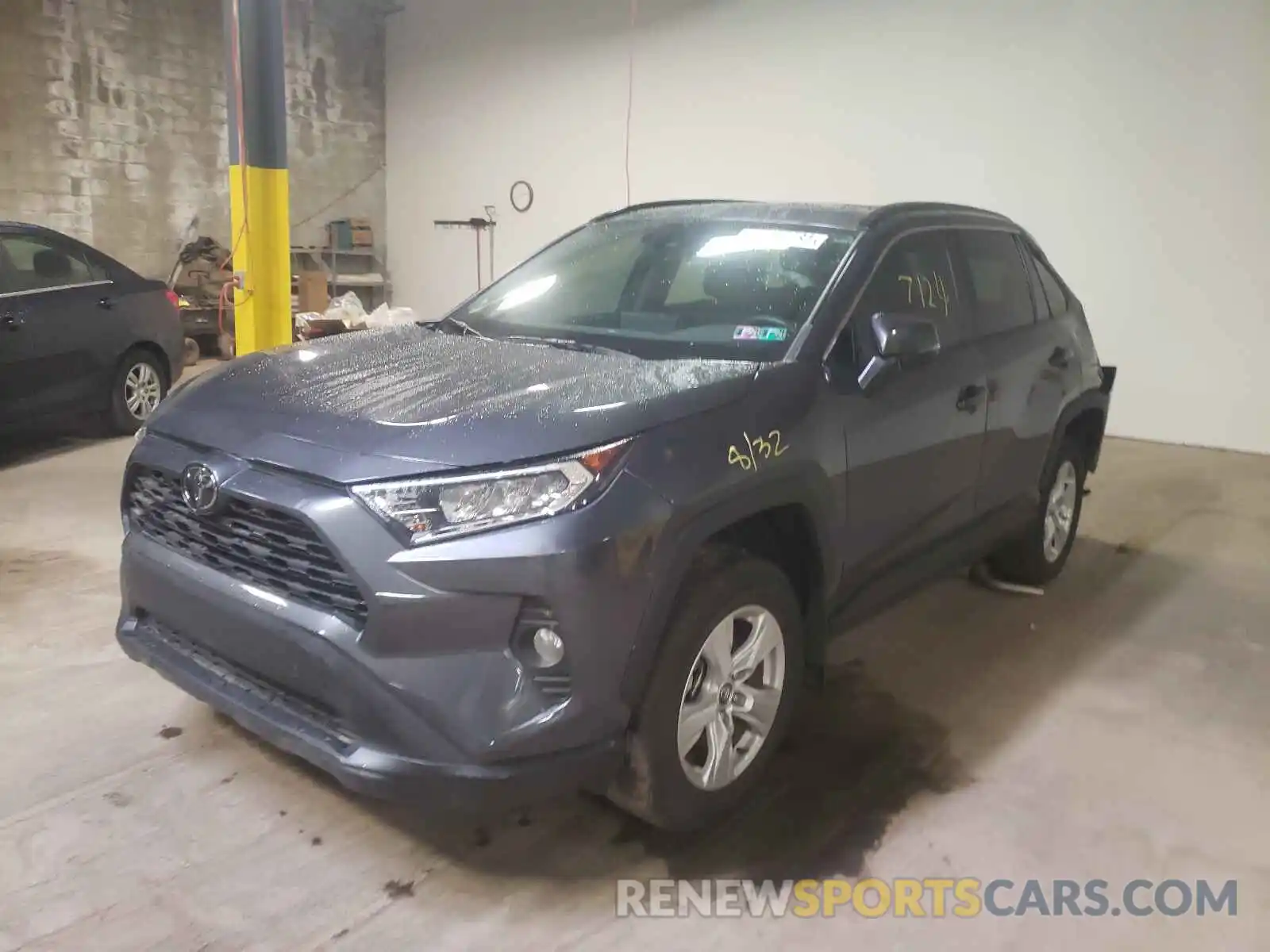 2 Photograph of a damaged car 2T3P1RFV7LW131008 TOYOTA RAV4 2020