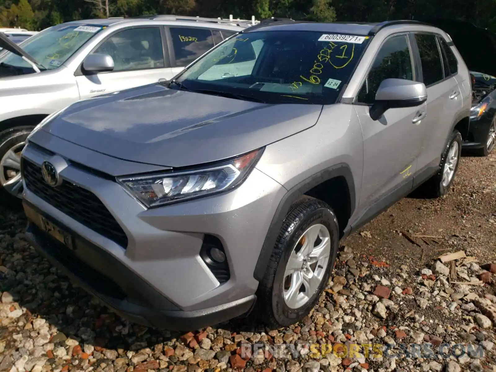 2 Photograph of a damaged car 2T3P1RFV8LC072486 TOYOTA RAV4 2020