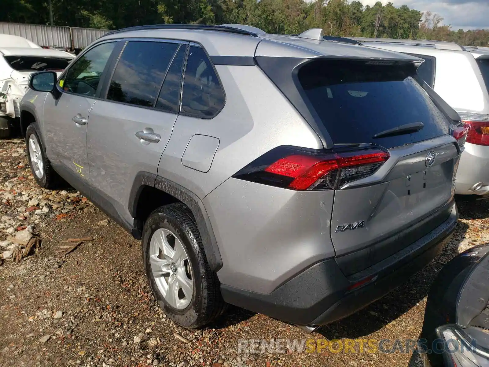 3 Photograph of a damaged car 2T3P1RFV8LC072486 TOYOTA RAV4 2020