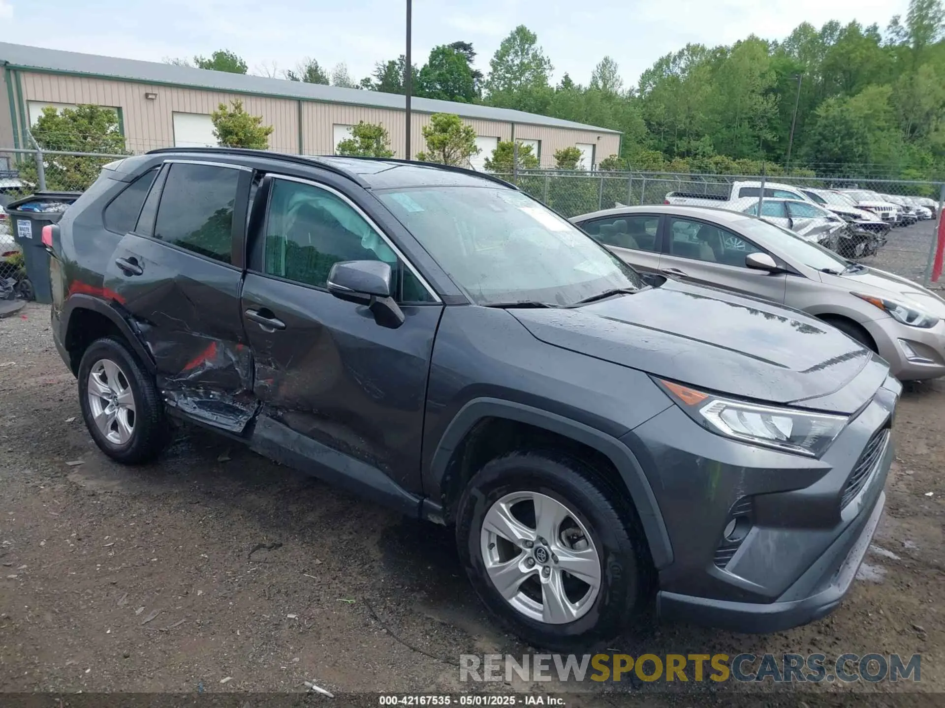 1 Photograph of a damaged car 2T3P1RFV8LC090423 TOYOTA RAV4 2020