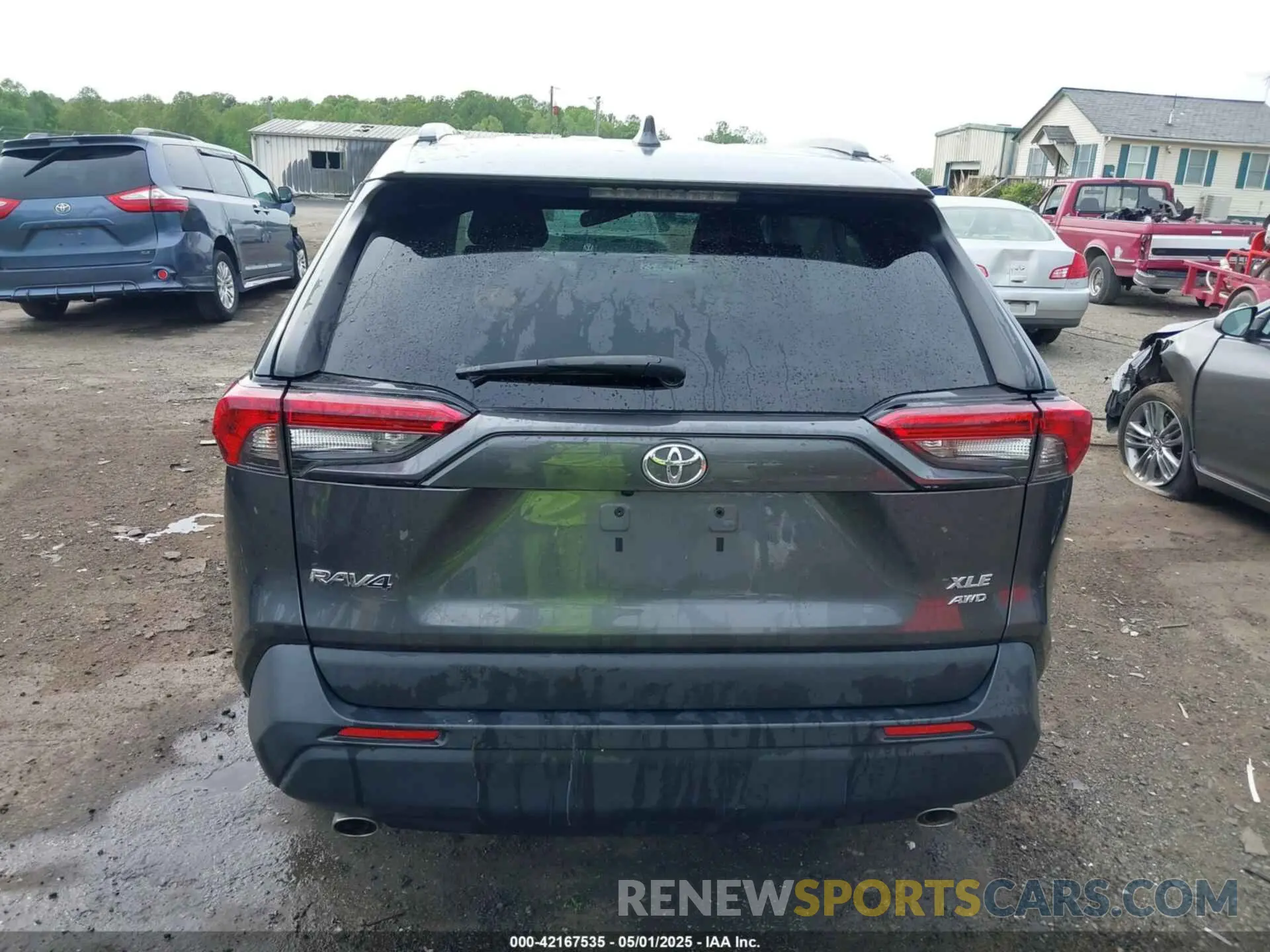 16 Photograph of a damaged car 2T3P1RFV8LC090423 TOYOTA RAV4 2020