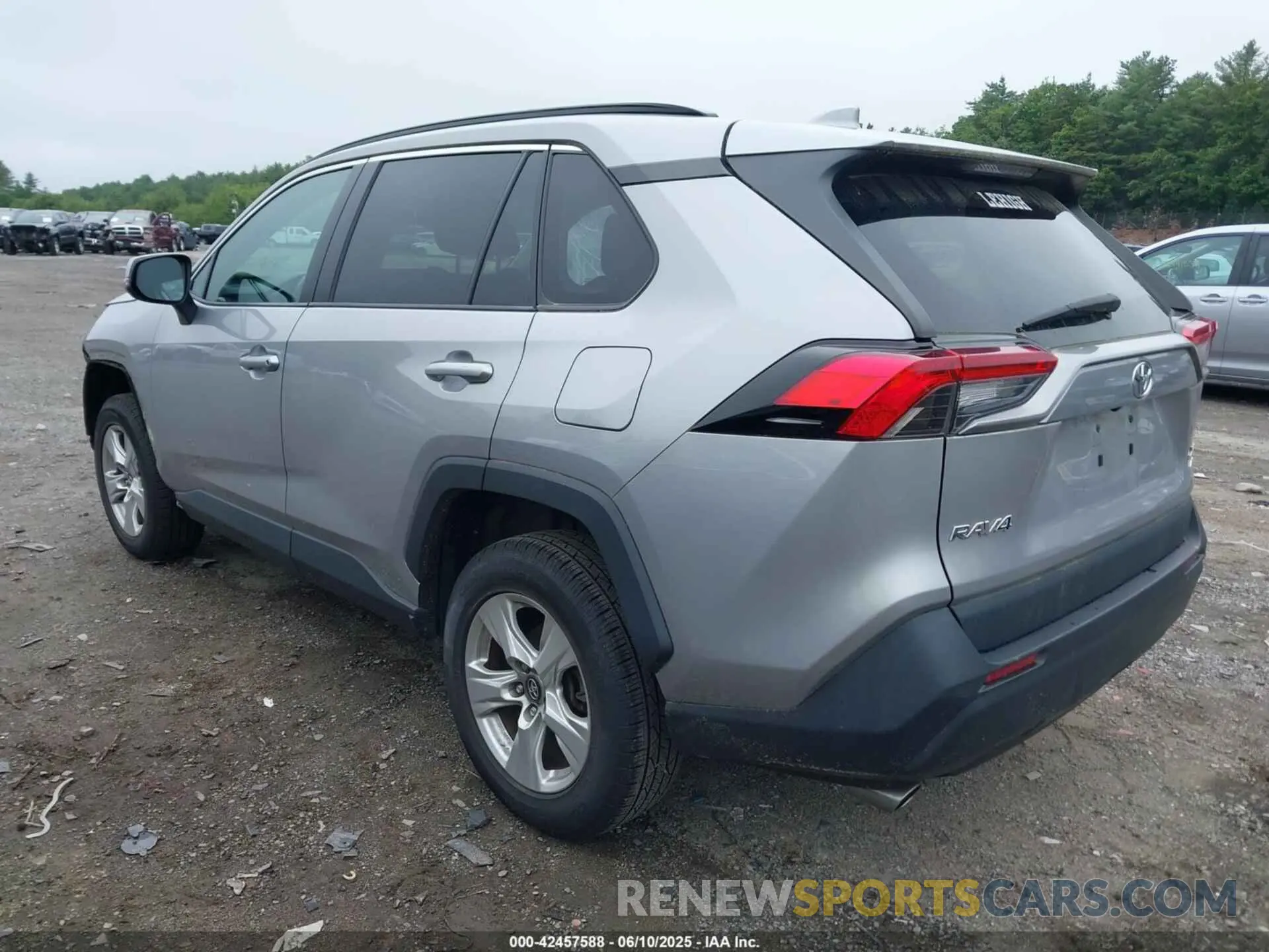 3 Photograph of a damaged car 2T3P1RFV8LC090681 TOYOTA RAV4 2020