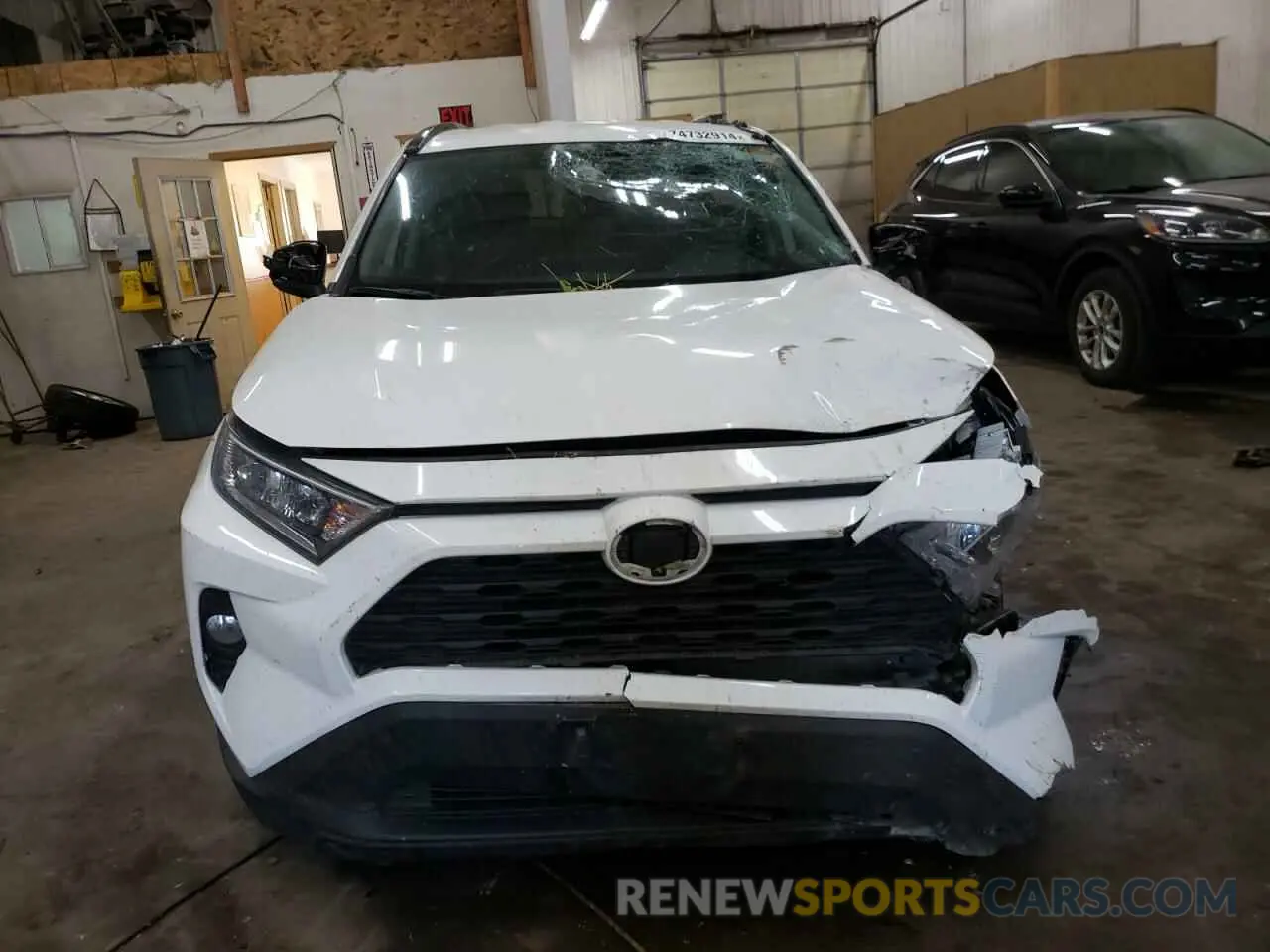 5 Photograph of a damaged car 2T3P1RFV8LC094004 TOYOTA RAV4 2020