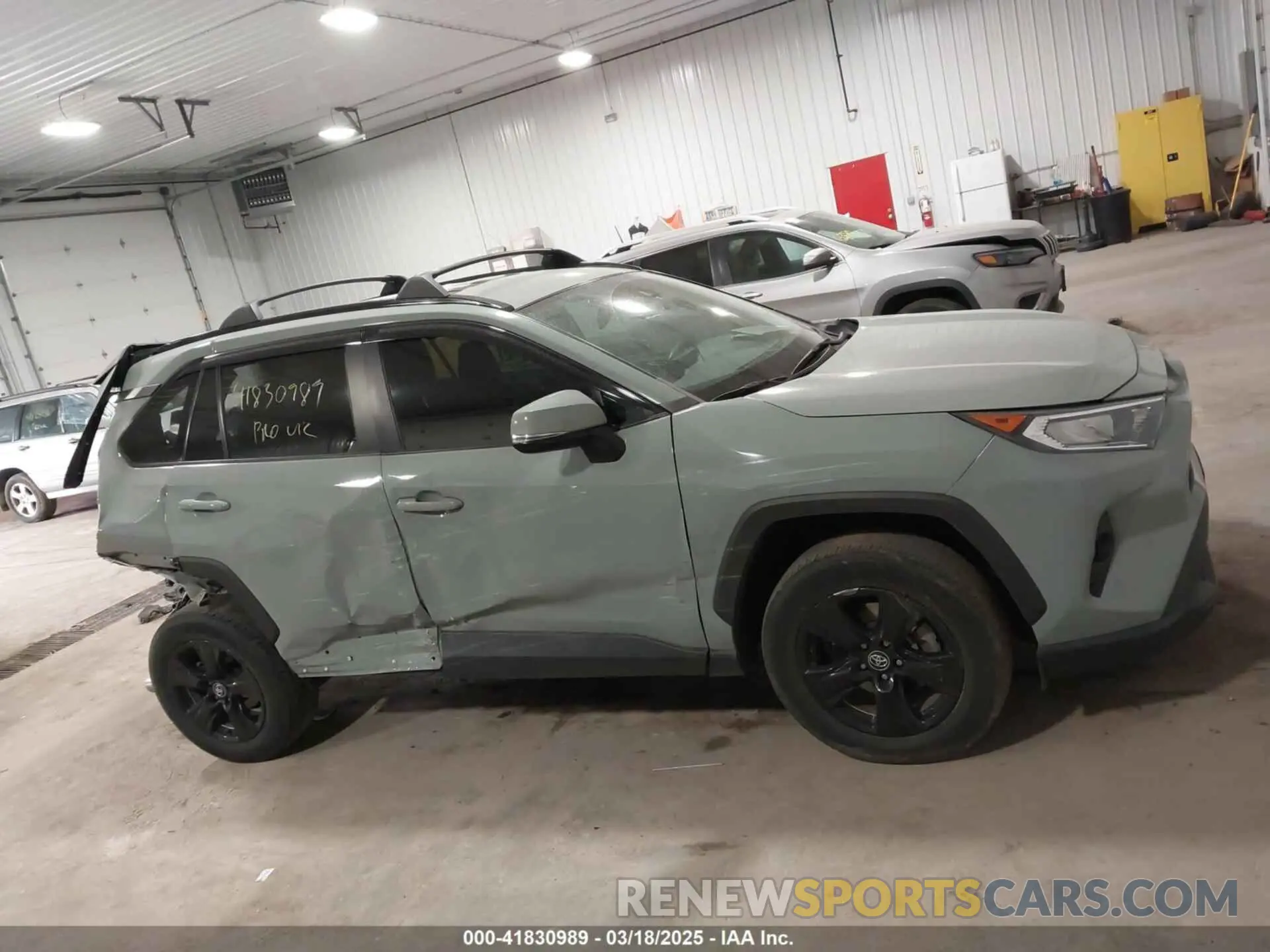 13 Photograph of a damaged car 2T3P1RFV8LC099090 TOYOTA RAV4 2020