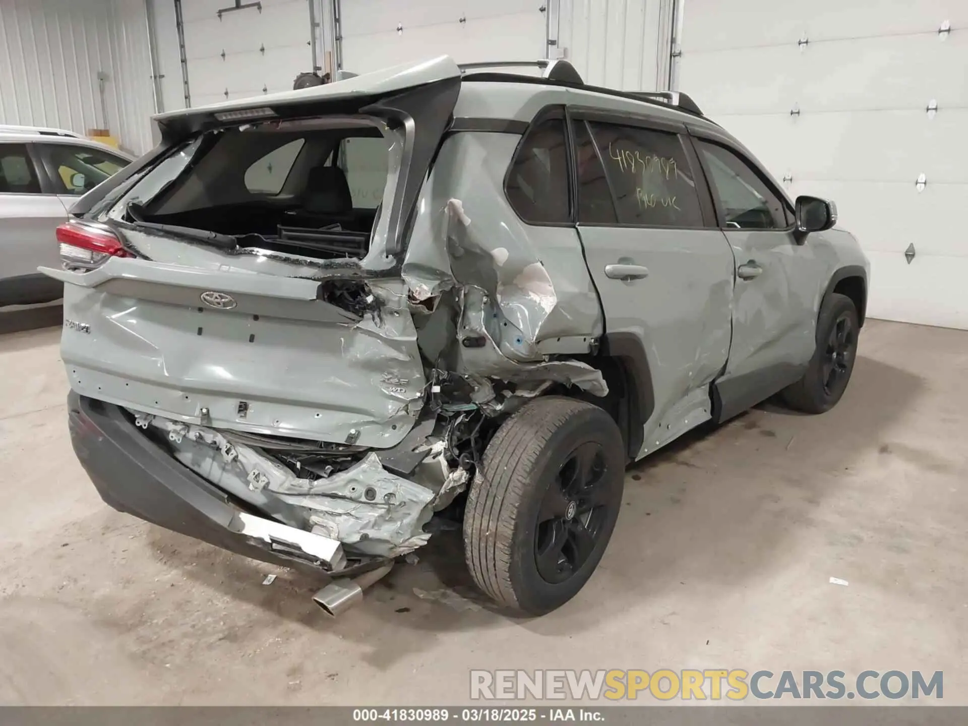4 Photograph of a damaged car 2T3P1RFV8LC099090 TOYOTA RAV4 2020