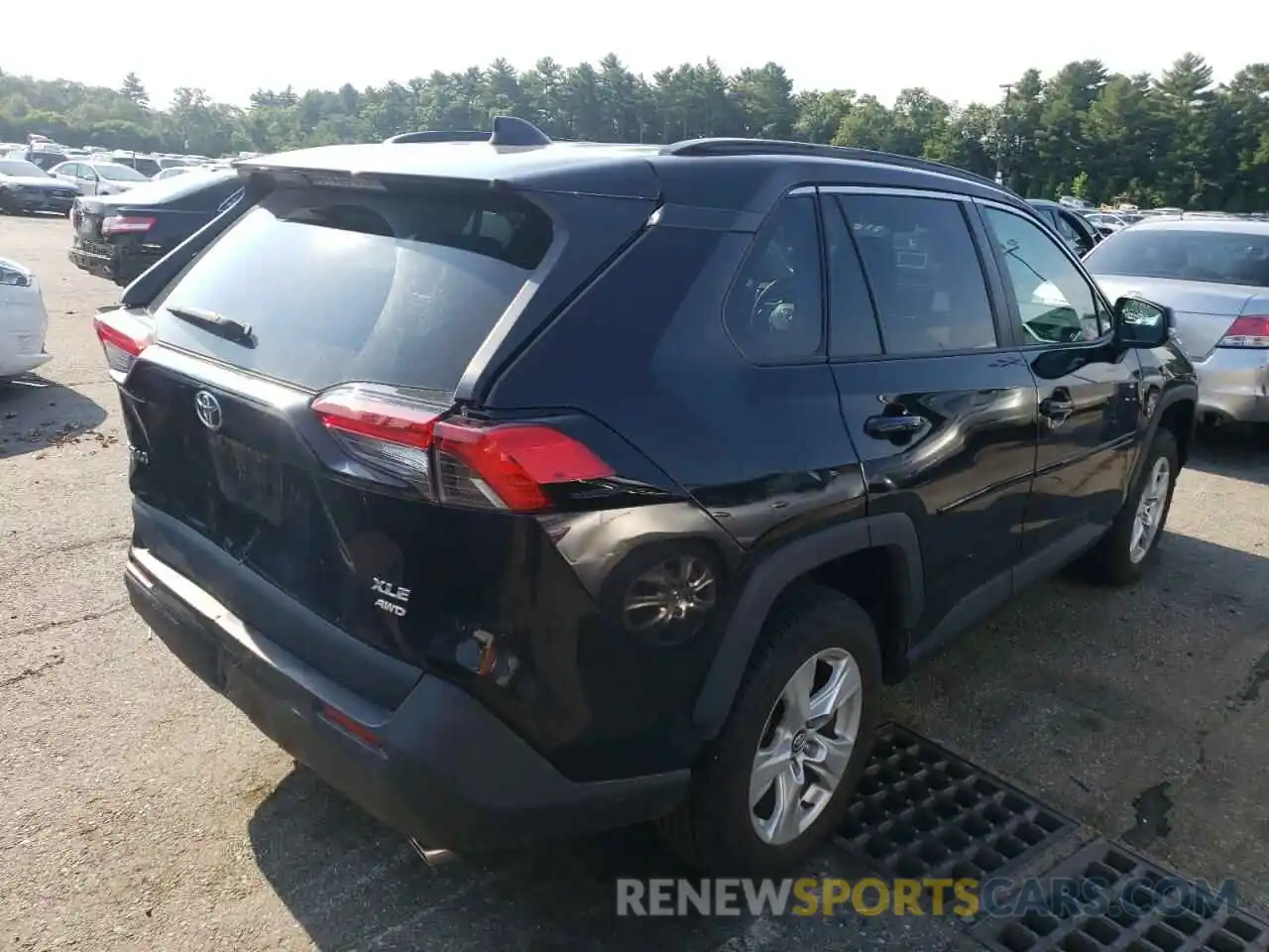 4 Photograph of a damaged car 2T3P1RFV8LC112243 TOYOTA RAV4 2020