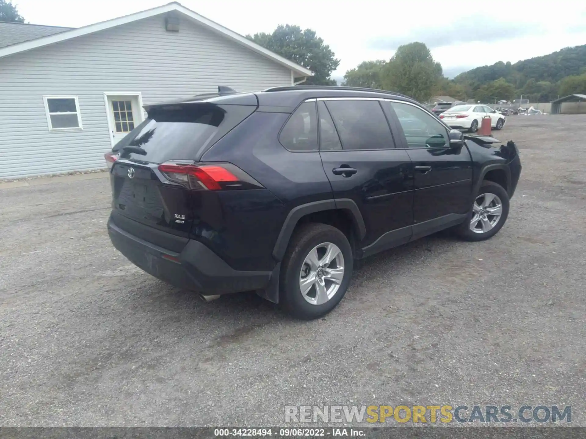 4 Photograph of a damaged car 2T3P1RFV8LC133478 TOYOTA RAV4 2020