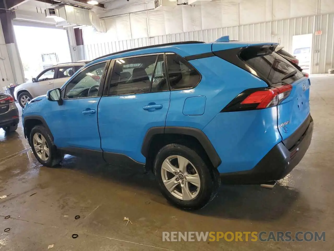 2 Photograph of a damaged car 2T3P1RFV8LW096317 TOYOTA RAV4 2020