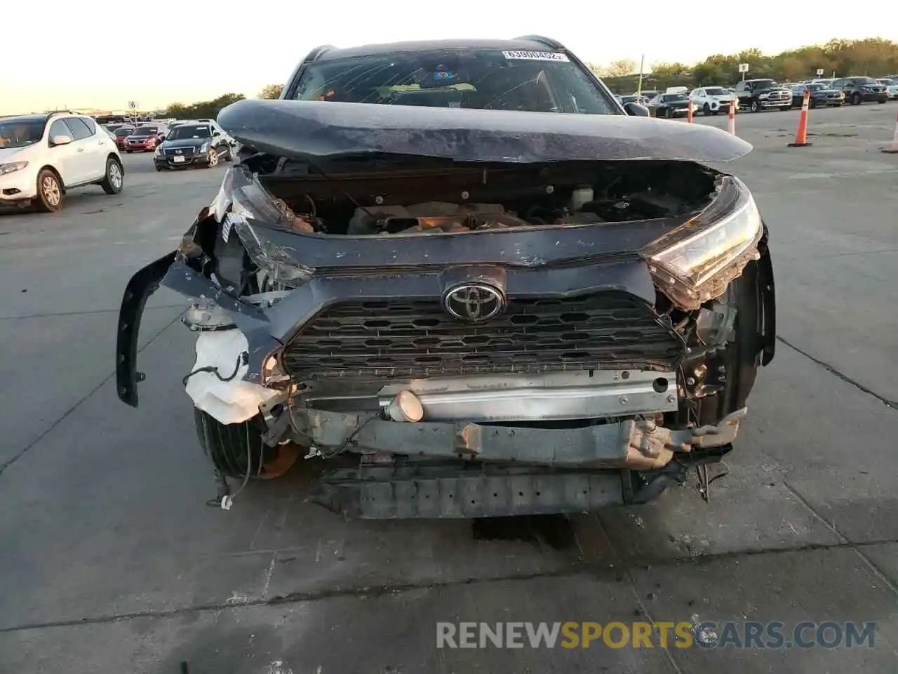 9 Photograph of a damaged car 2T3P1RFV8LW098360 TOYOTA RAV4 2020