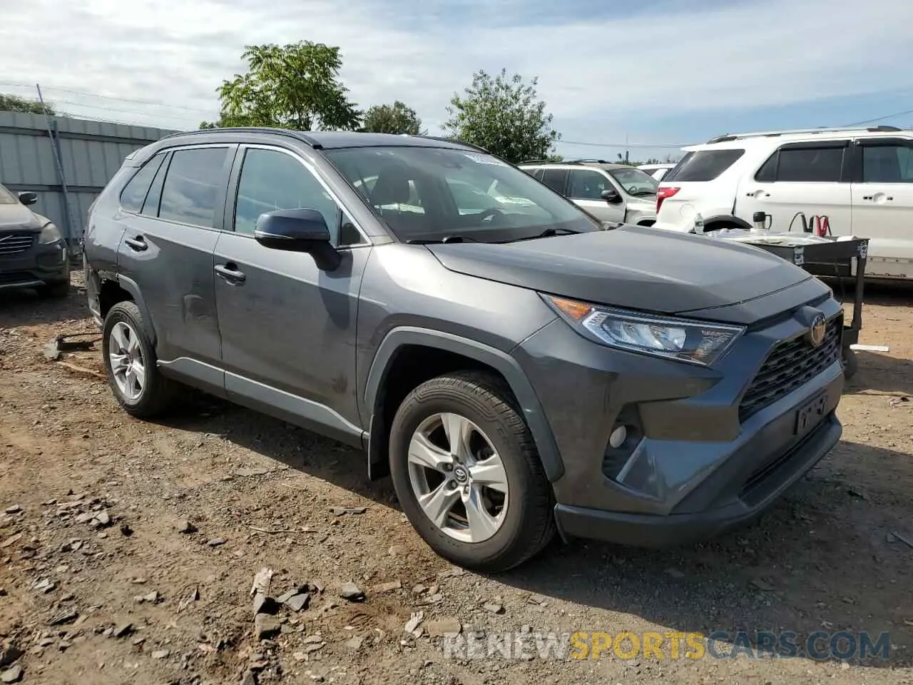 4 Photograph of a damaged car 2T3P1RFV8LW102388 TOYOTA RAV4 2020
