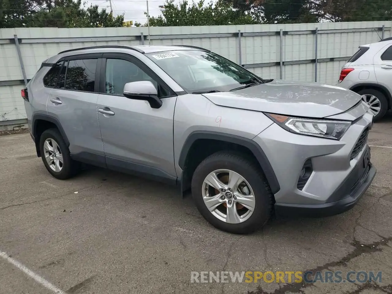 4 Photograph of a damaged car 2T3P1RFV8LW122690 TOYOTA RAV4 2020