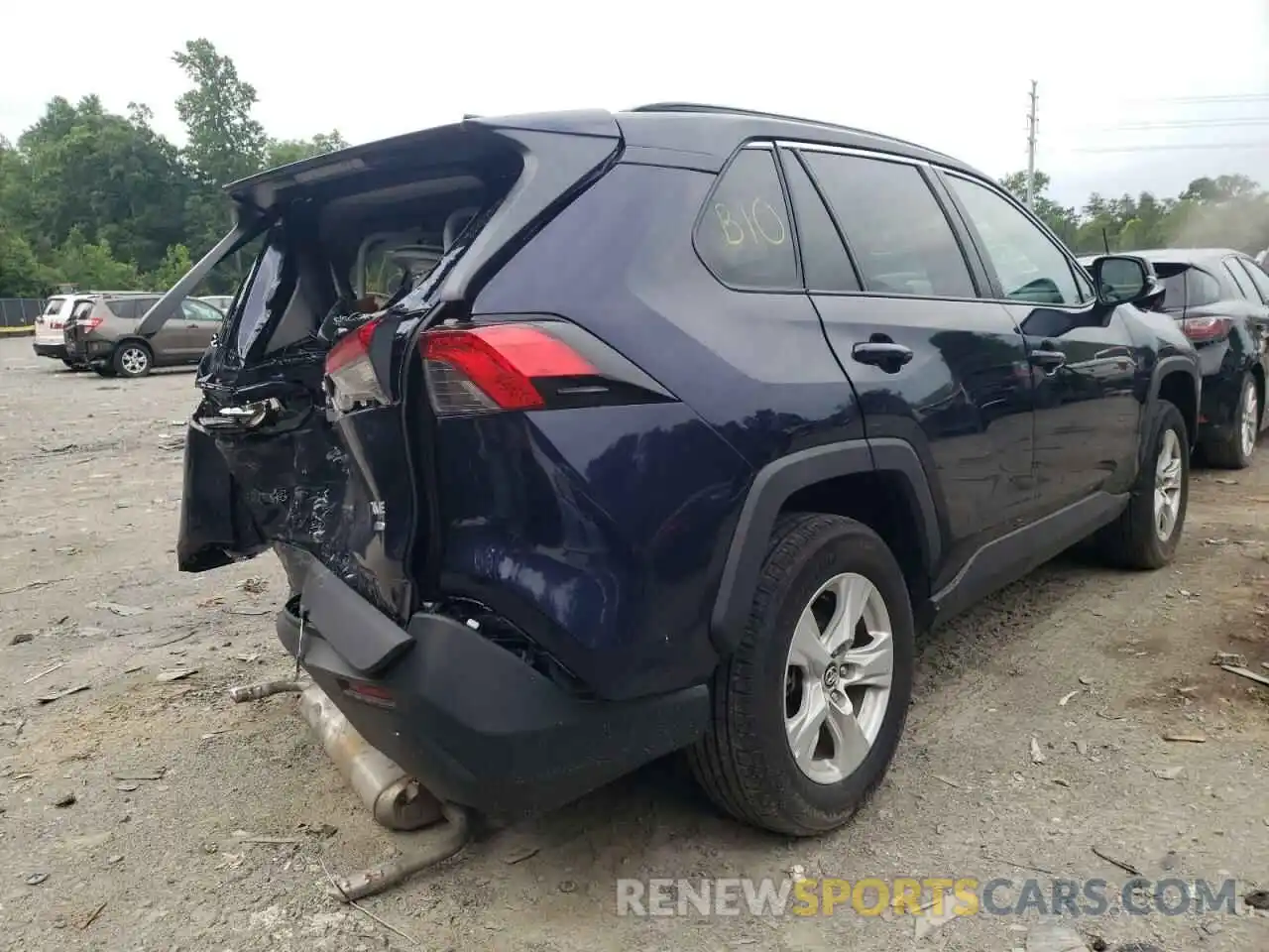 4 Photograph of a damaged car 2T3P1RFV8LW135536 TOYOTA RAV4 2020