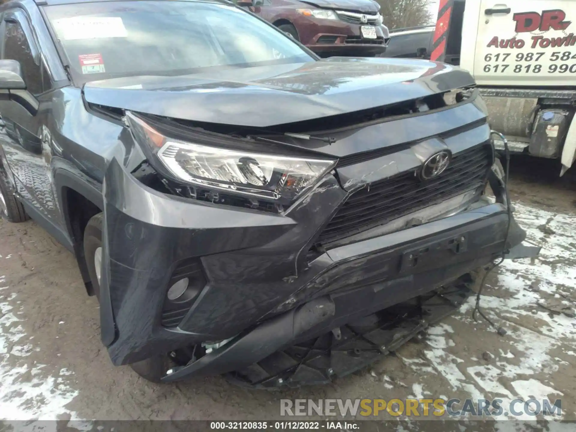 6 Photograph of a damaged car 2T3P1RFV9LC087871 TOYOTA RAV4 2020