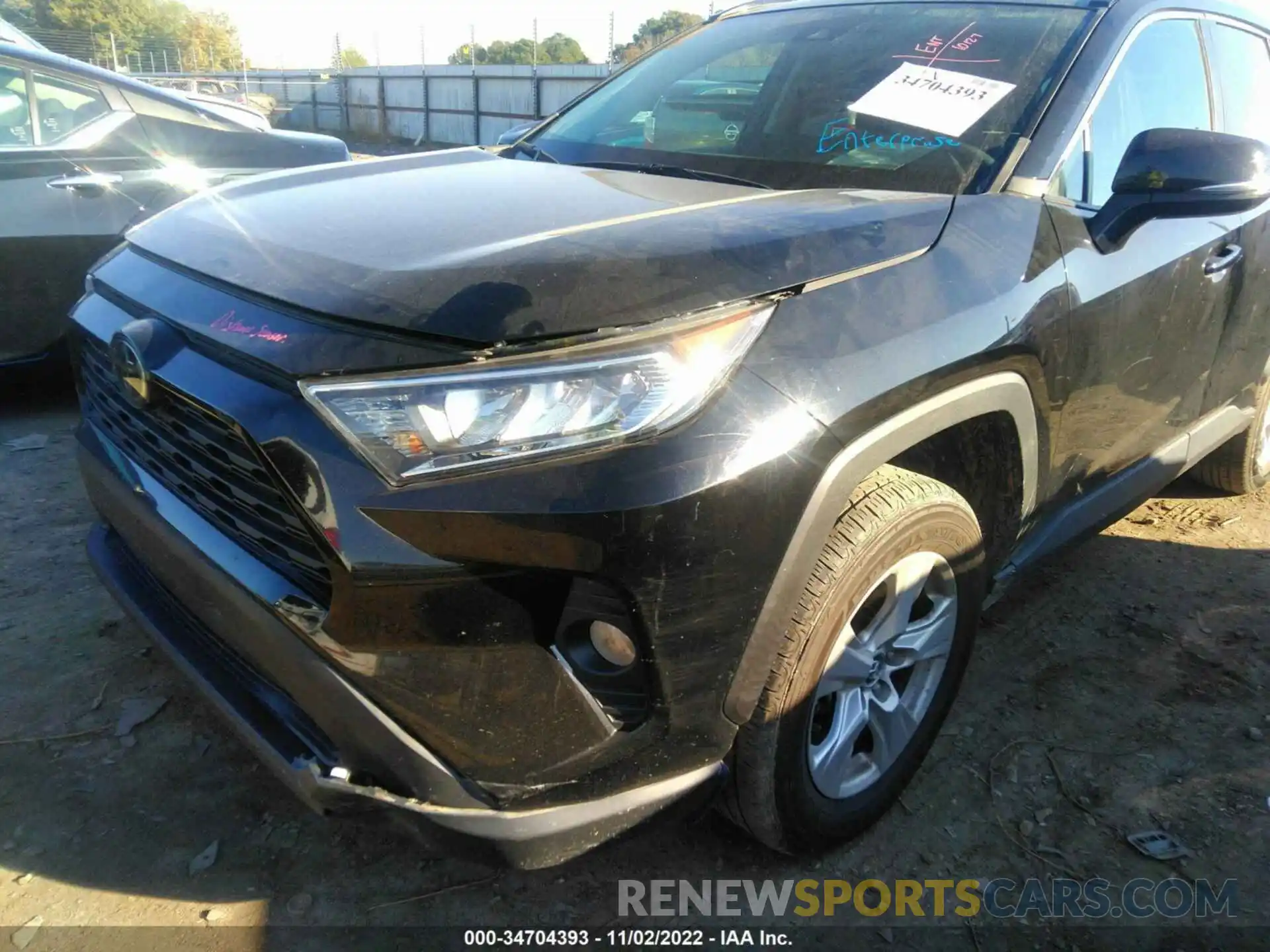 6 Photograph of a damaged car 2T3P1RFV9LC092102 TOYOTA RAV4 2020