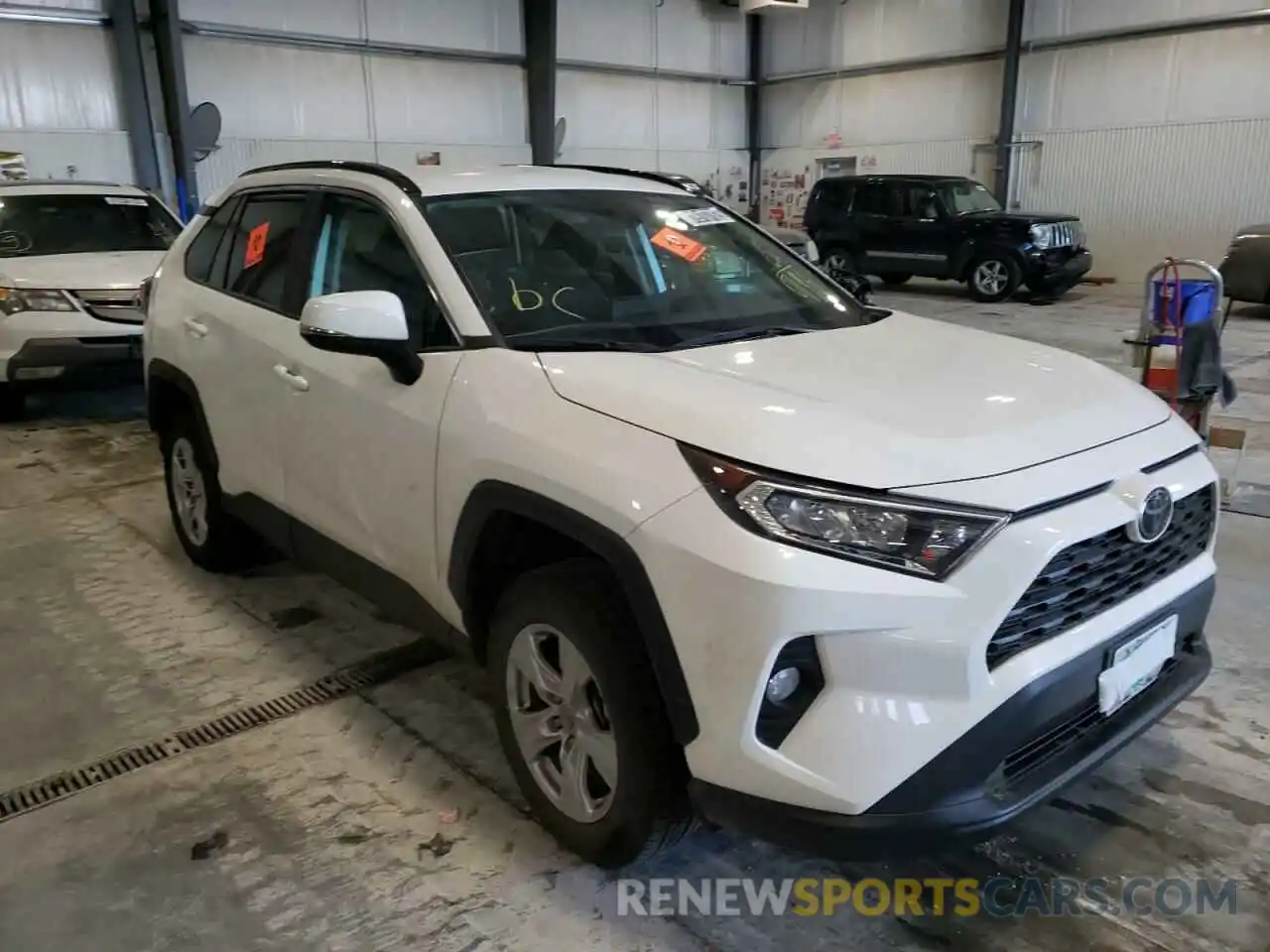 1 Photograph of a damaged car 2T3P1RFV9LC100196 TOYOTA RAV4 2020