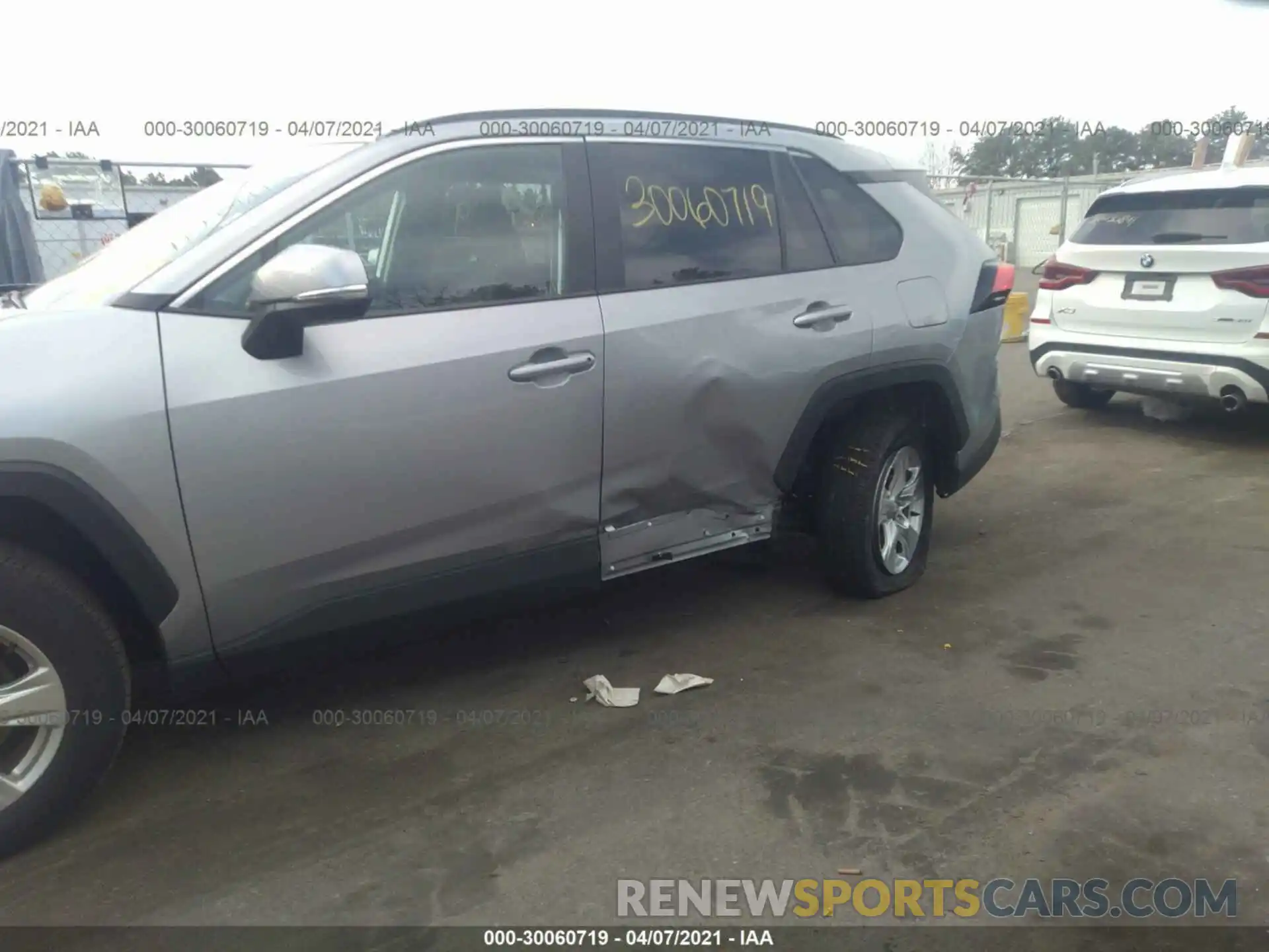 6 Photograph of a damaged car 2T3P1RFV9LC106693 TOYOTA RAV4 2020