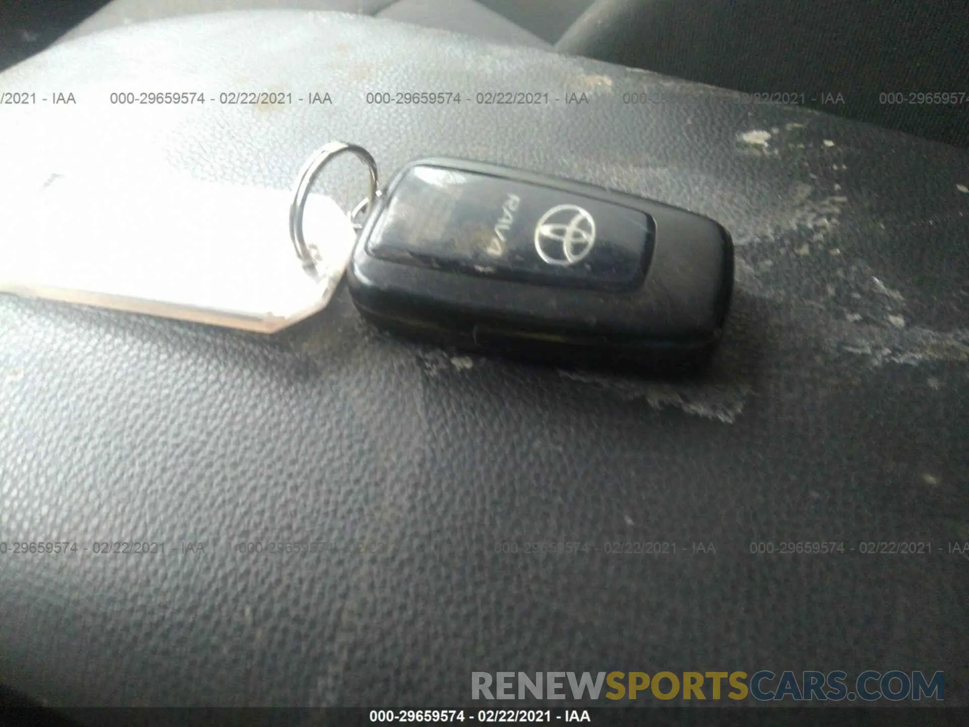 11 Photograph of a damaged car 2T3P1RFV9LC106791 TOYOTA RAV4 2020