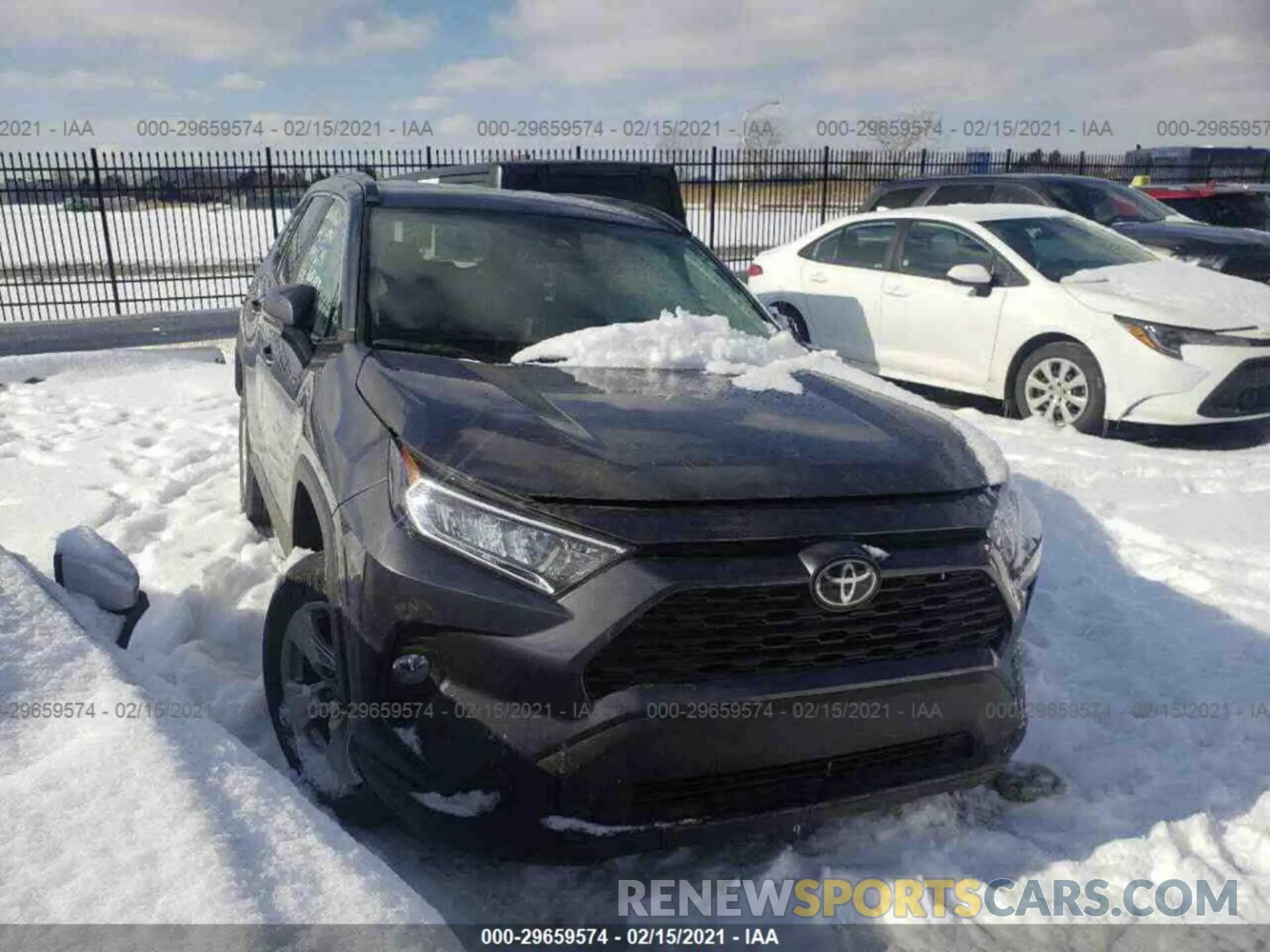 16 Photograph of a damaged car 2T3P1RFV9LC106791 TOYOTA RAV4 2020