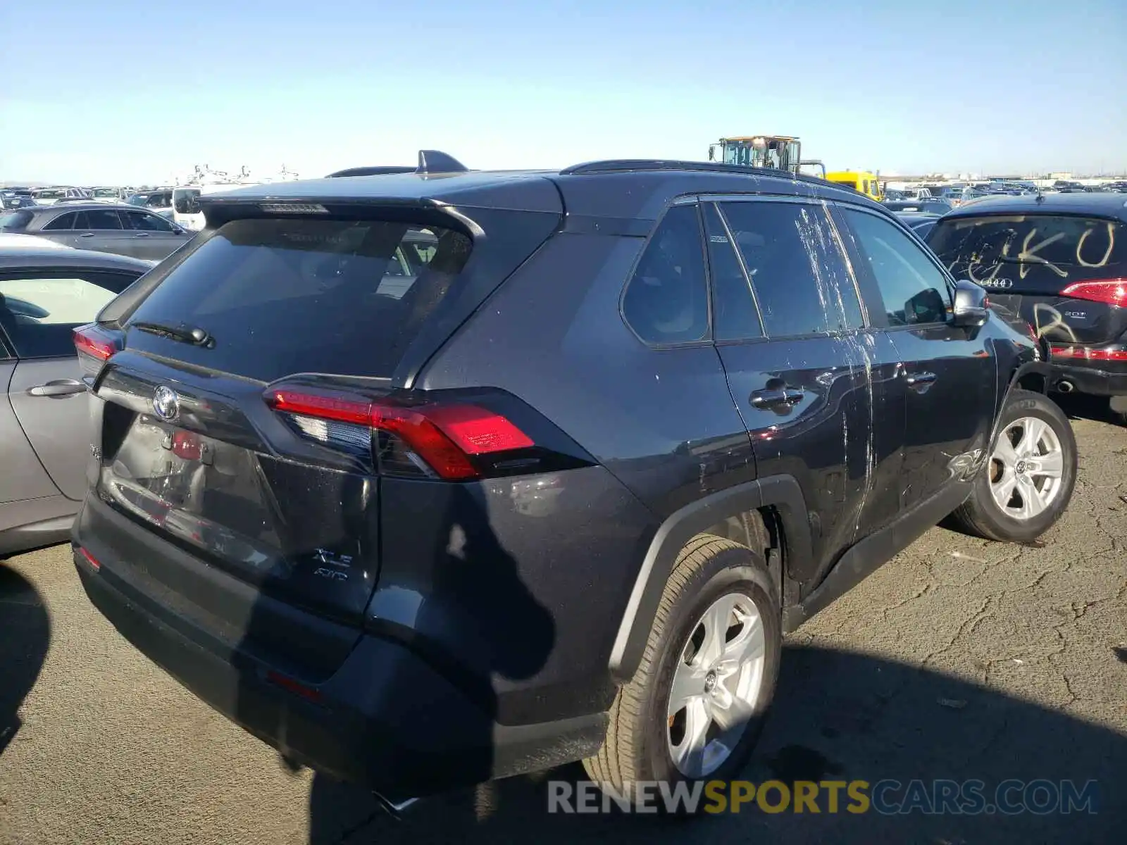 4 Photograph of a damaged car 2T3P1RFV9LC112087 TOYOTA RAV4 2020