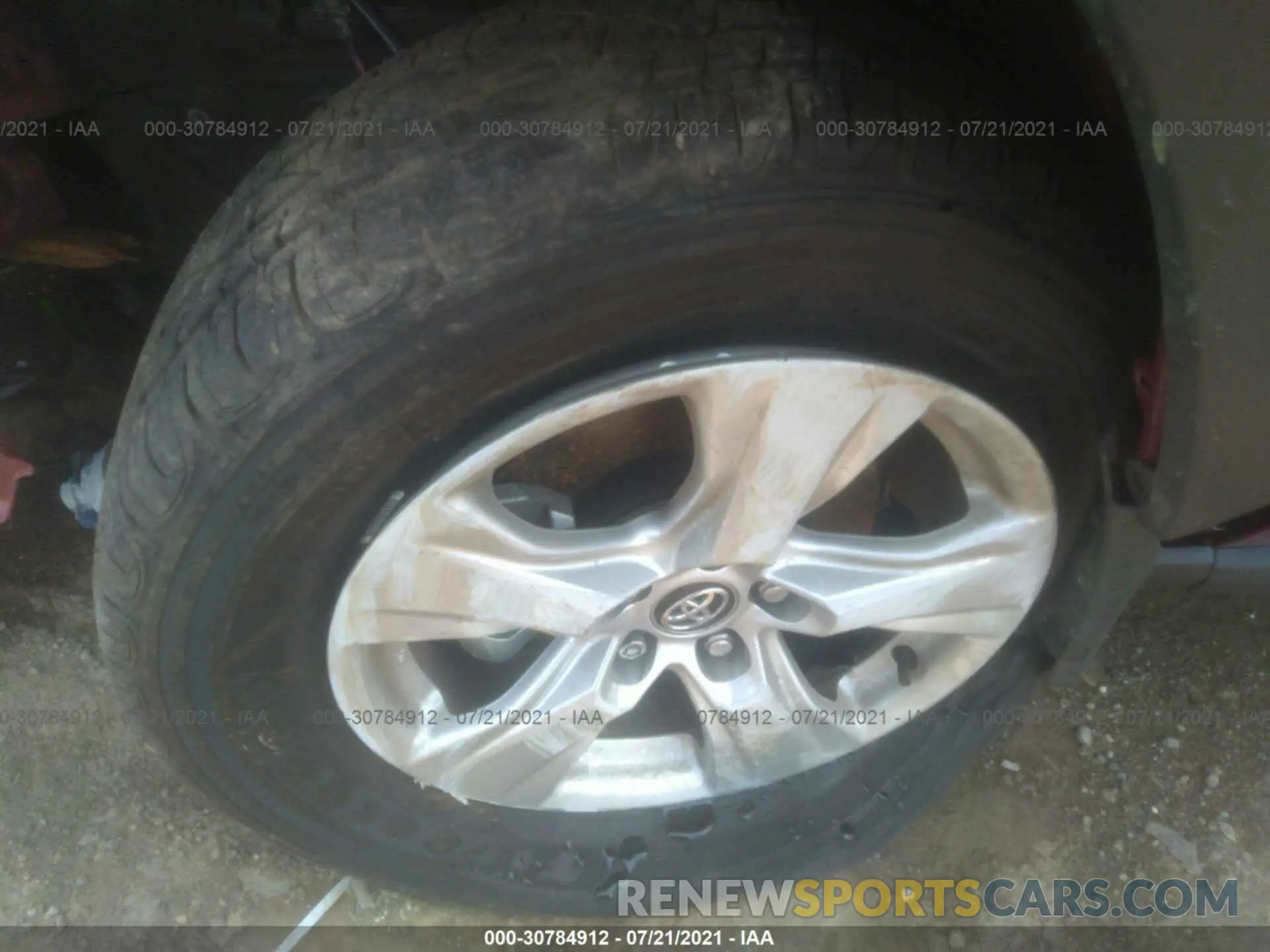 13 Photograph of a damaged car 2T3P1RFV9LW091479 TOYOTA RAV4 2020