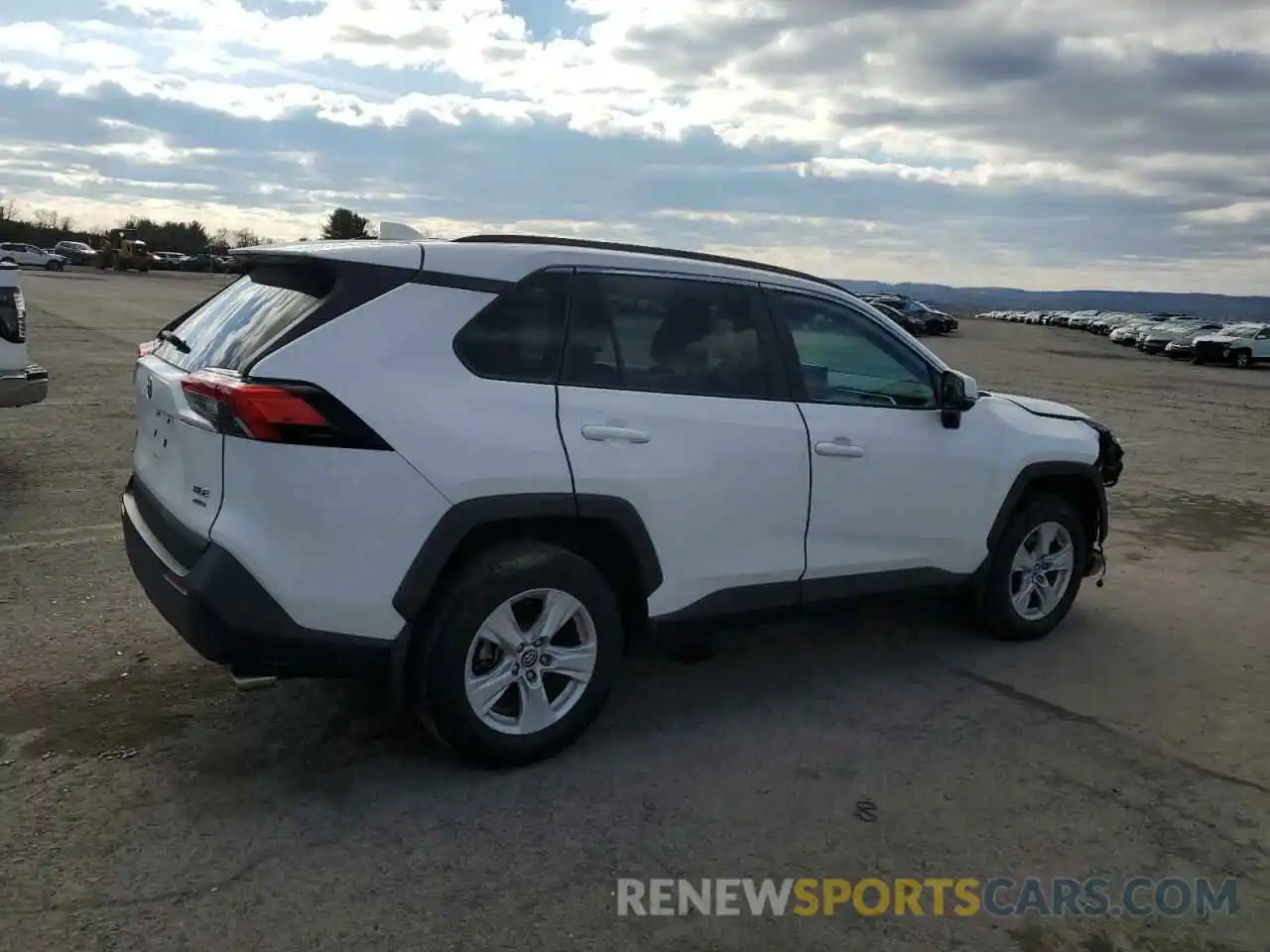 3 Photograph of a damaged car 2T3P1RFV9LW102237 TOYOTA RAV4 2020