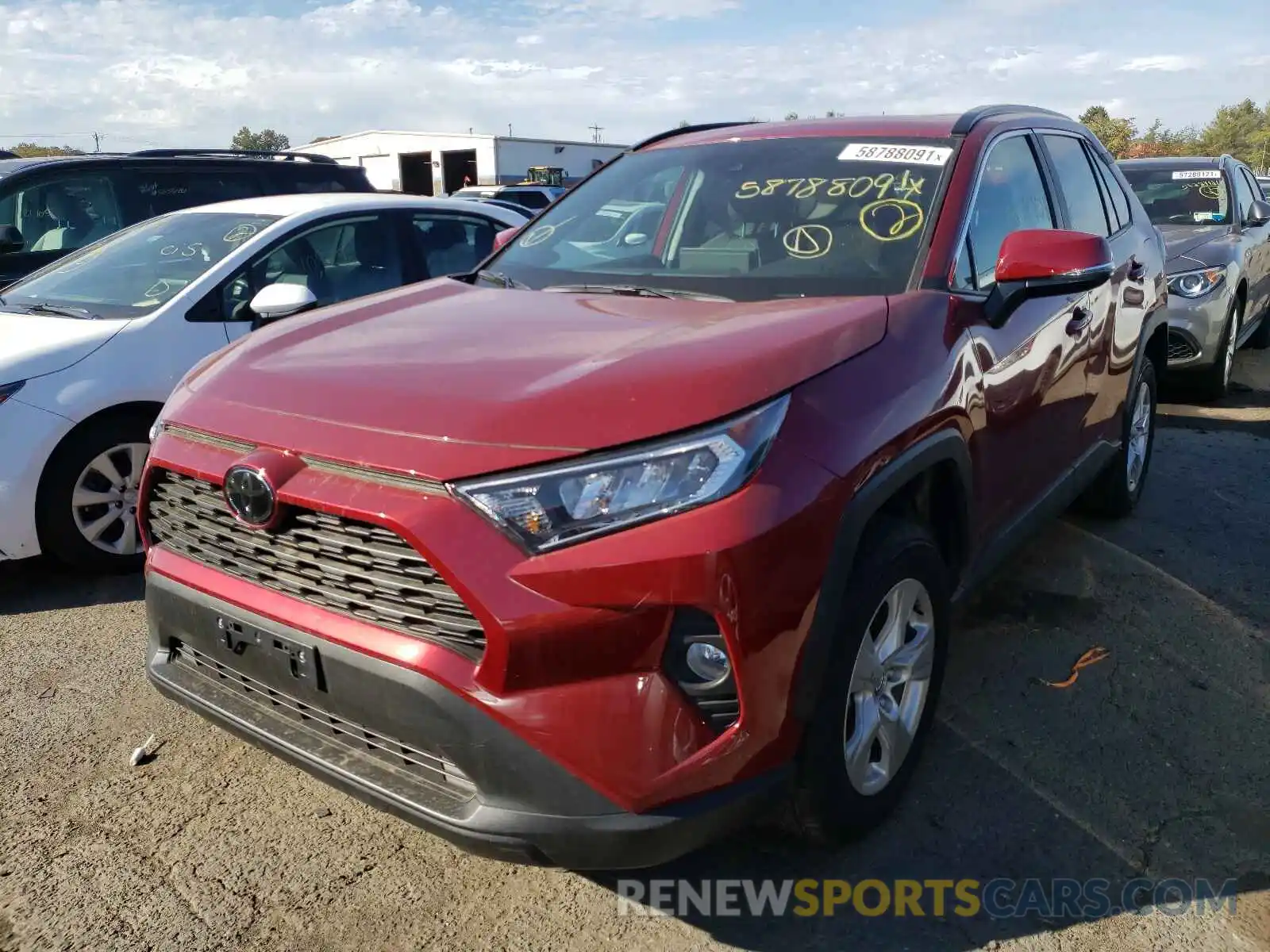 2 Photograph of a damaged car 2T3P1RFV9LW117384 TOYOTA RAV4 2020