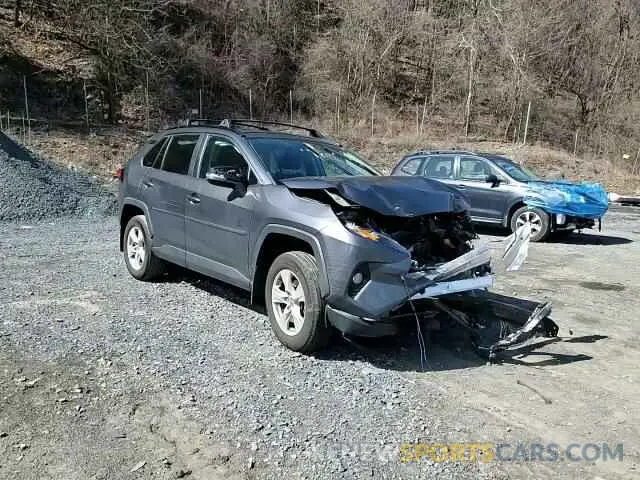 11 Photograph of a damaged car 2T3P1RFV9LW136193 TOYOTA RAV4 2020