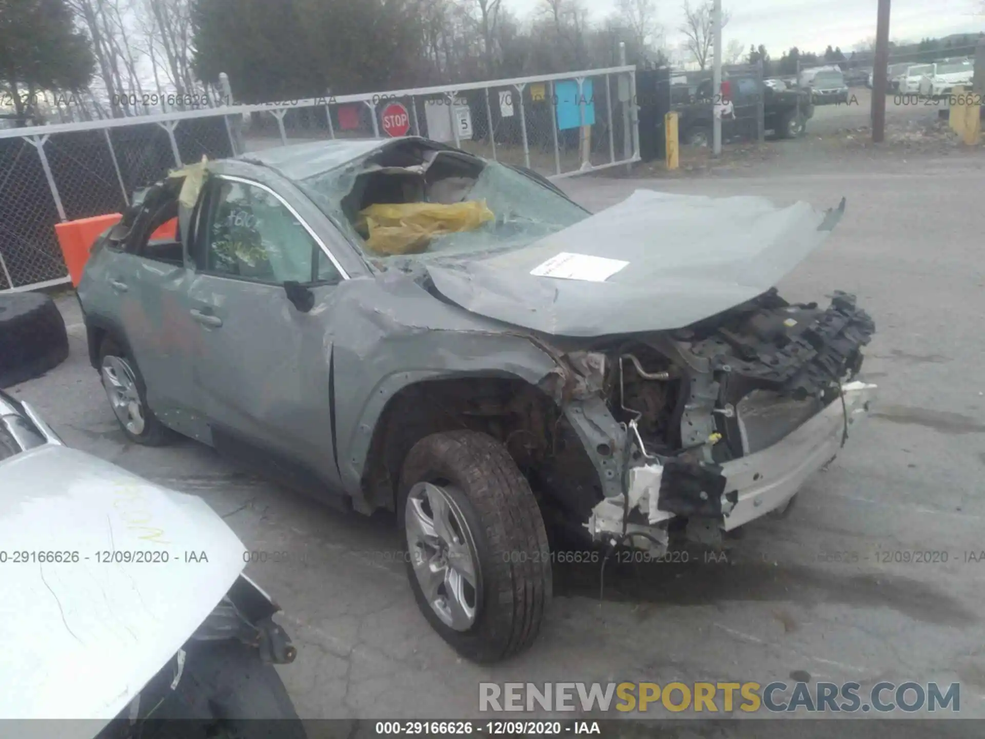 1 Photograph of a damaged car 2T3P1RFVXLC065149 TOYOTA RAV4 2020