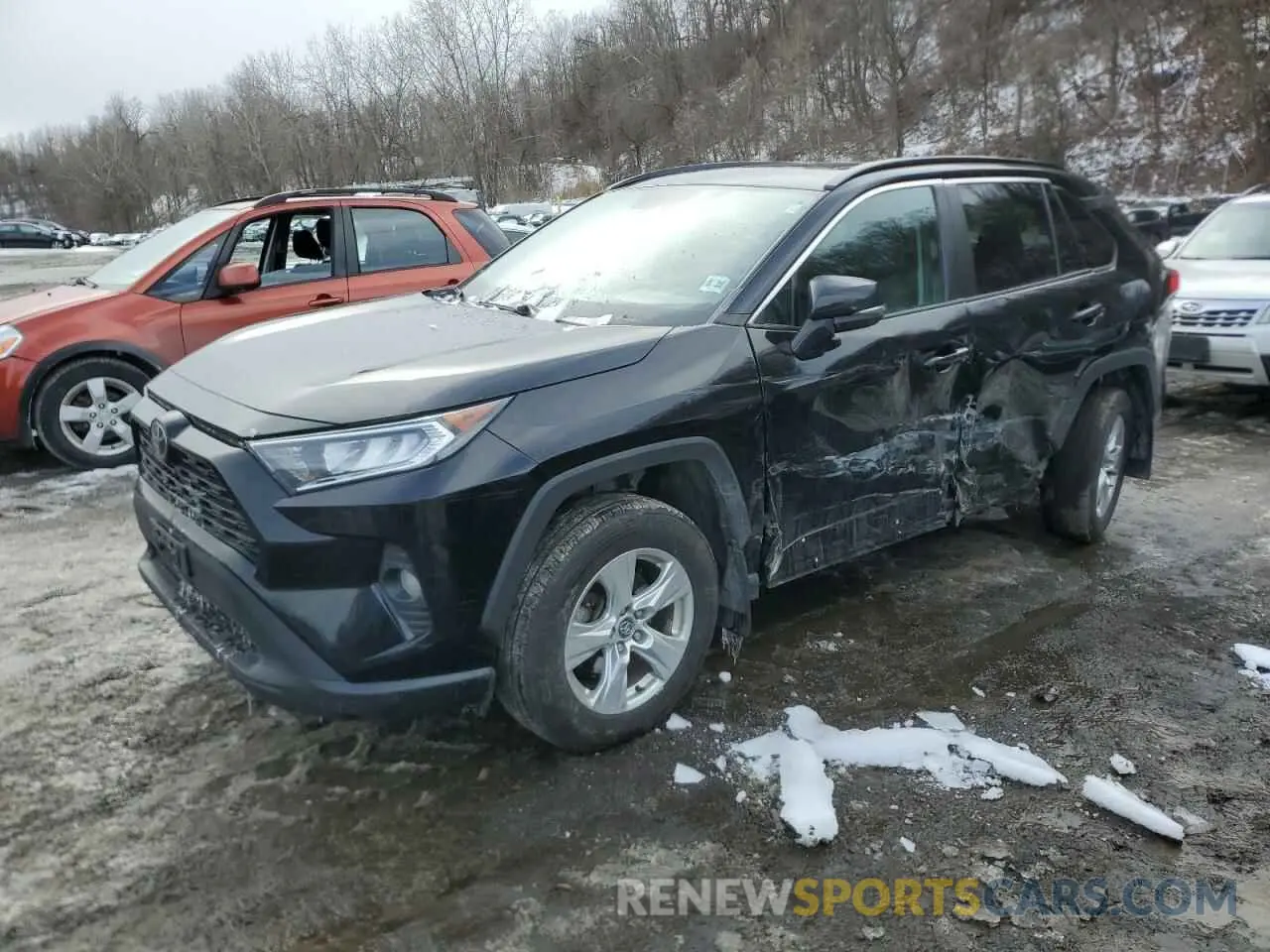 1 Photograph of a damaged car 2T3P1RFVXLC066284 TOYOTA RAV4 2020