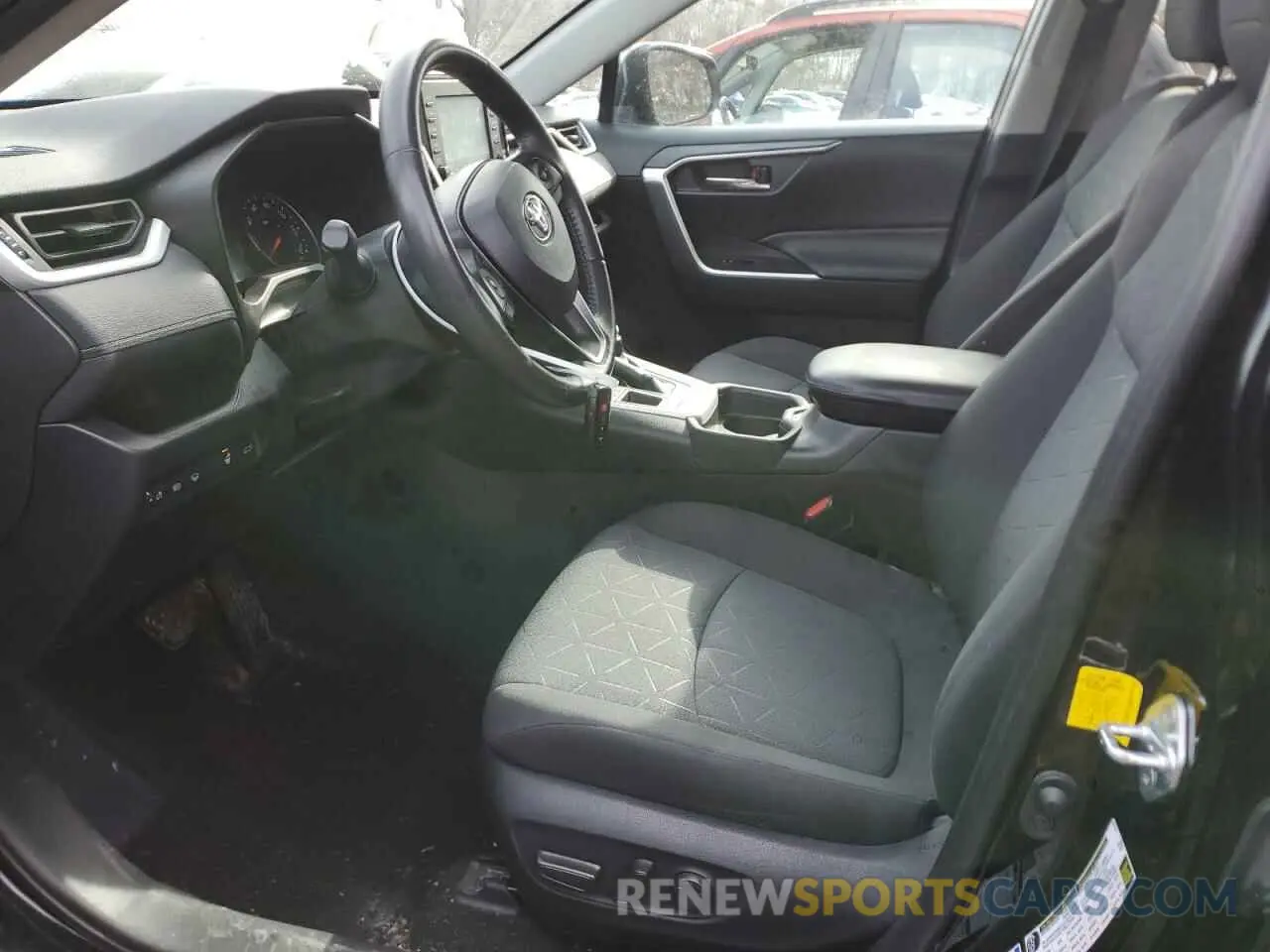 7 Photograph of a damaged car 2T3P1RFVXLC066284 TOYOTA RAV4 2020