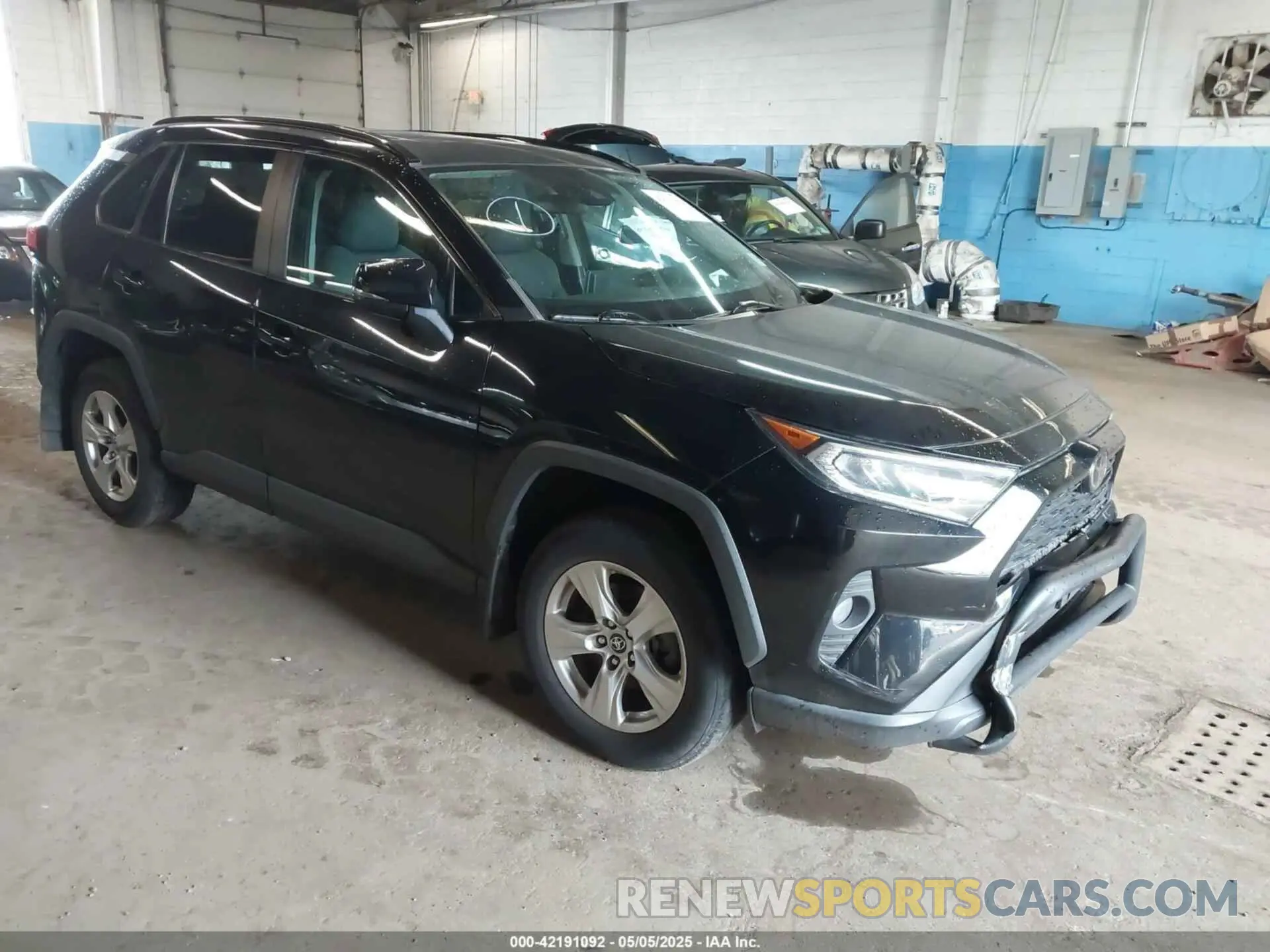 1 Photograph of a damaged car 2T3P1RFVXLC069847 TOYOTA RAV4 2020