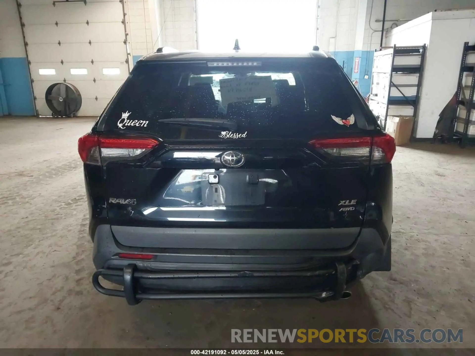 16 Photograph of a damaged car 2T3P1RFVXLC069847 TOYOTA RAV4 2020