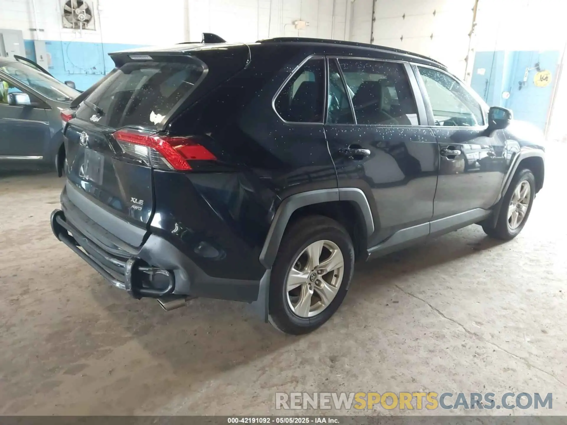 4 Photograph of a damaged car 2T3P1RFVXLC069847 TOYOTA RAV4 2020