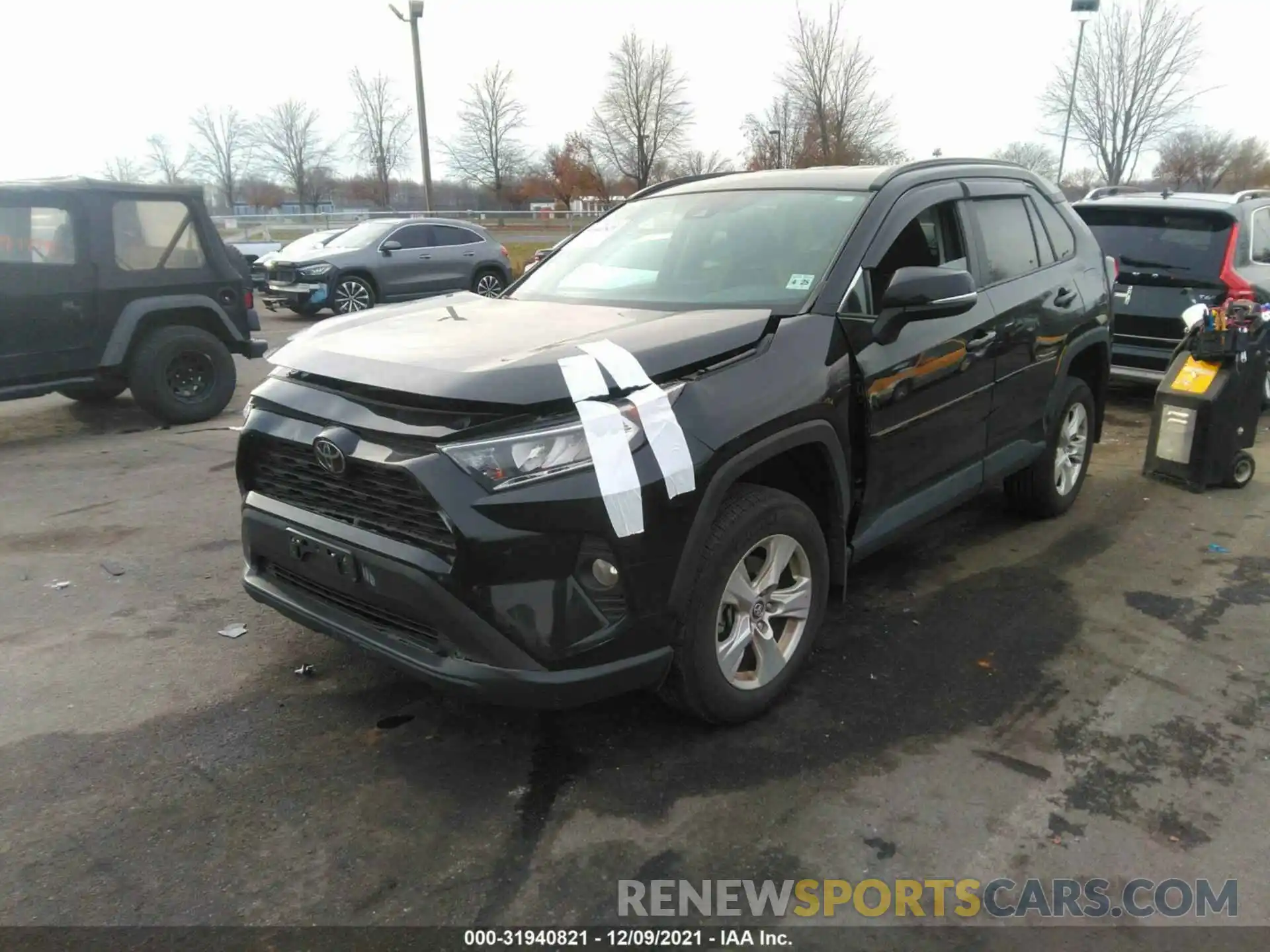 2 Photograph of a damaged car 2T3P1RFVXLC070478 TOYOTA RAV4 2020