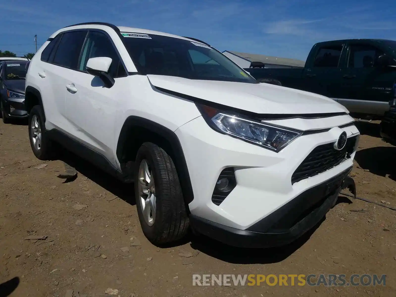 1 Photograph of a damaged car 2T3P1RFVXLC082520 TOYOTA RAV4 2020