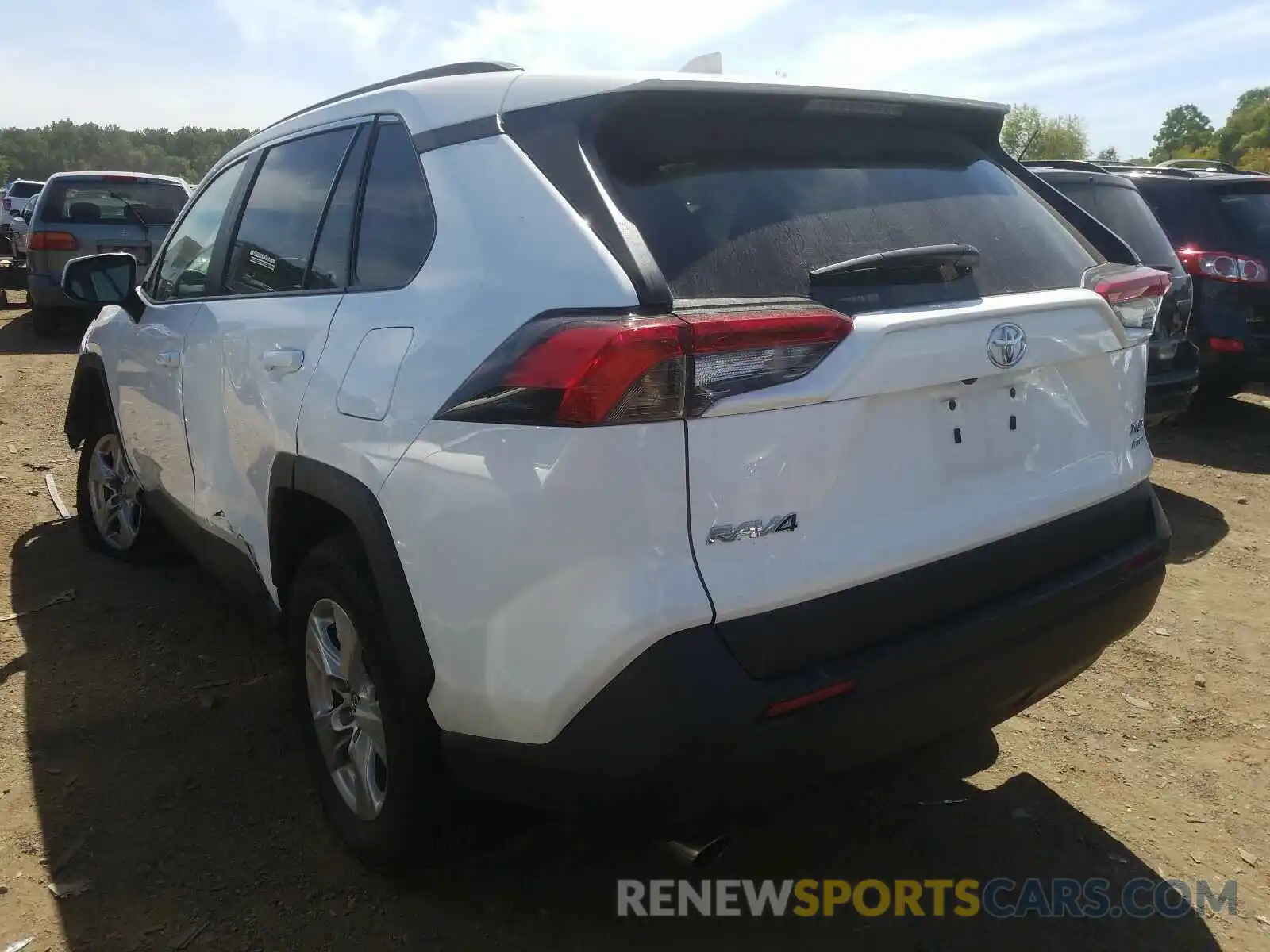 3 Photograph of a damaged car 2T3P1RFVXLC082520 TOYOTA RAV4 2020