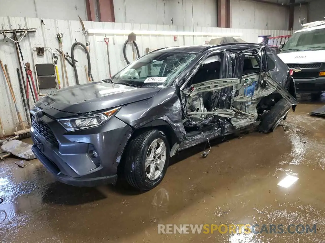 1 Photograph of a damaged car 2T3P1RFVXLC091217 TOYOTA RAV4 2020