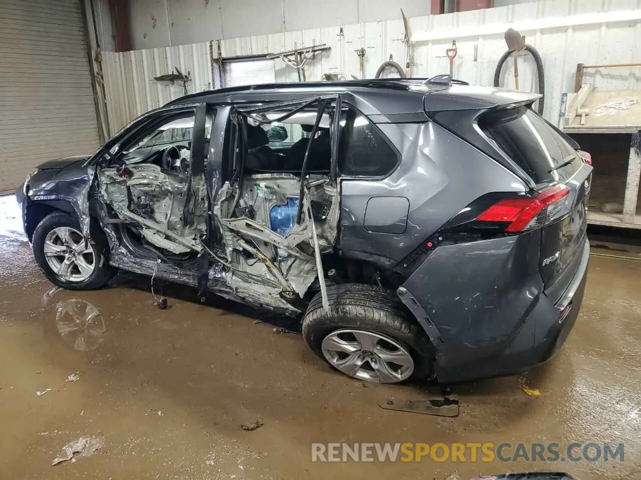 2 Photograph of a damaged car 2T3P1RFVXLC091217 TOYOTA RAV4 2020