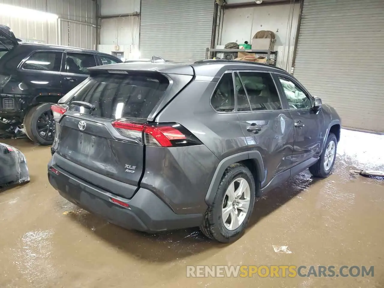 3 Photograph of a damaged car 2T3P1RFVXLC091217 TOYOTA RAV4 2020